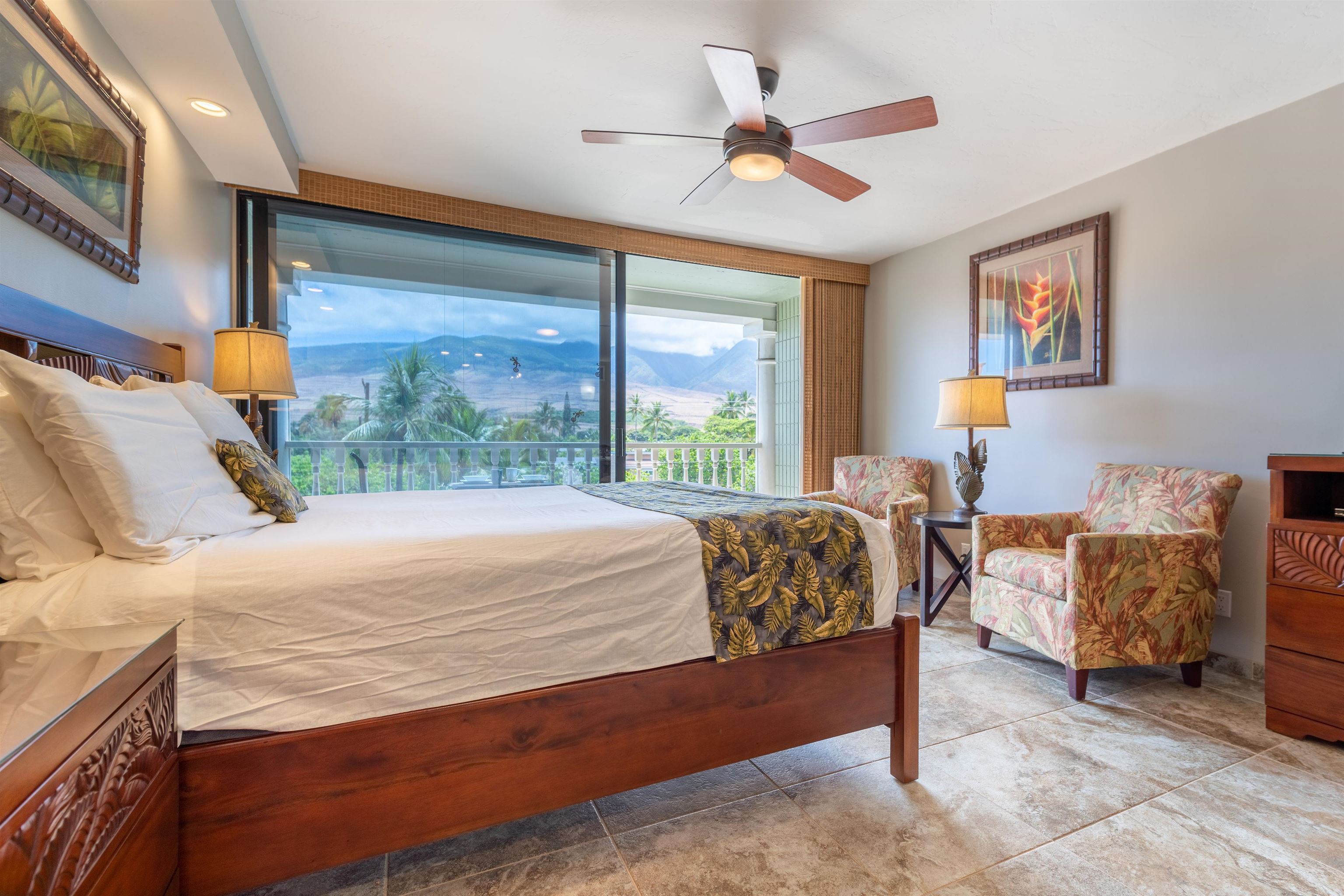 Lahaina Shores condo # 332, Lahaina, Hawaii - photo 3 of 17