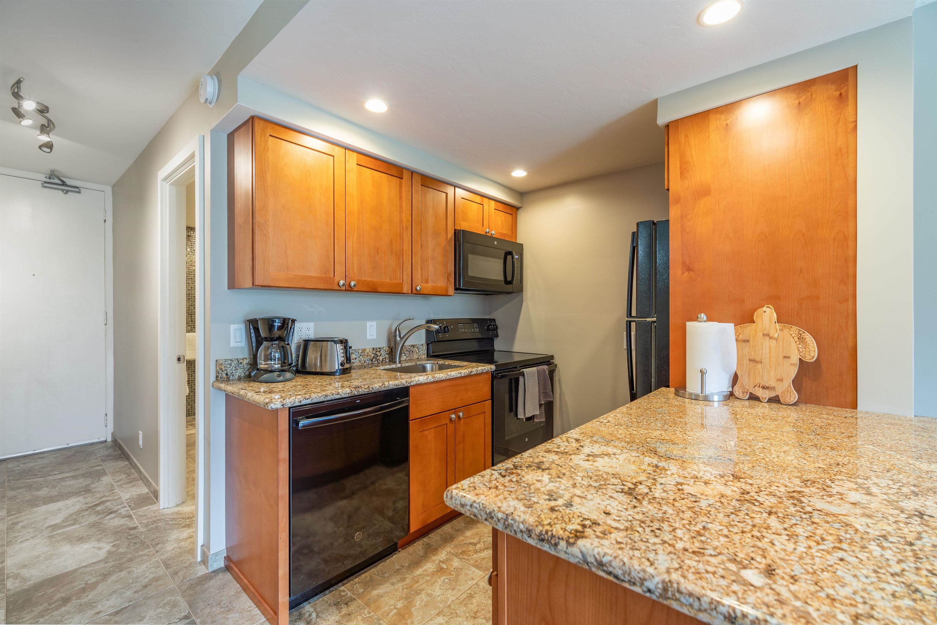 Lahaina Shores condo # 332, Lahaina, Hawaii - photo 7 of 17