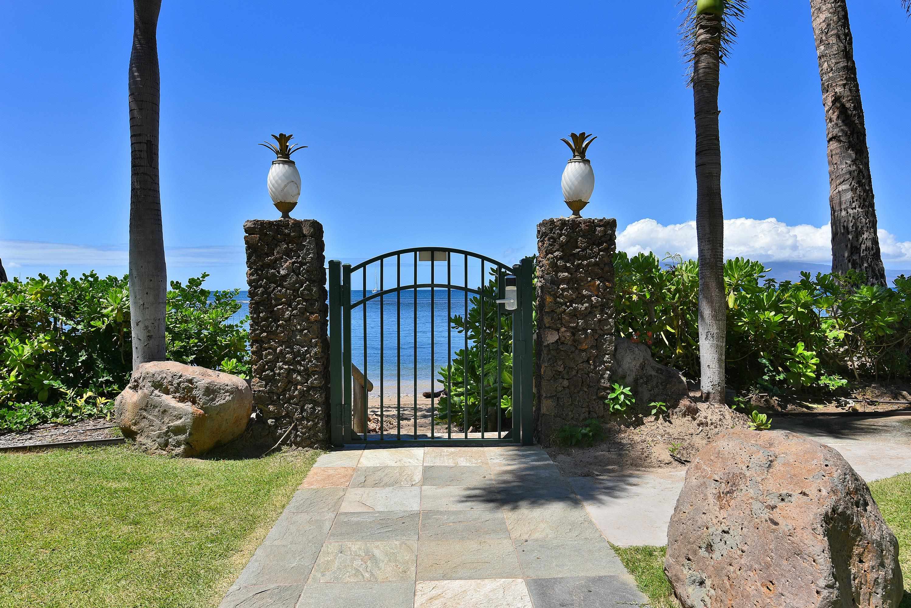 Lahaina Shores condo # 333, Lahaina, Hawaii - photo 34 of 38