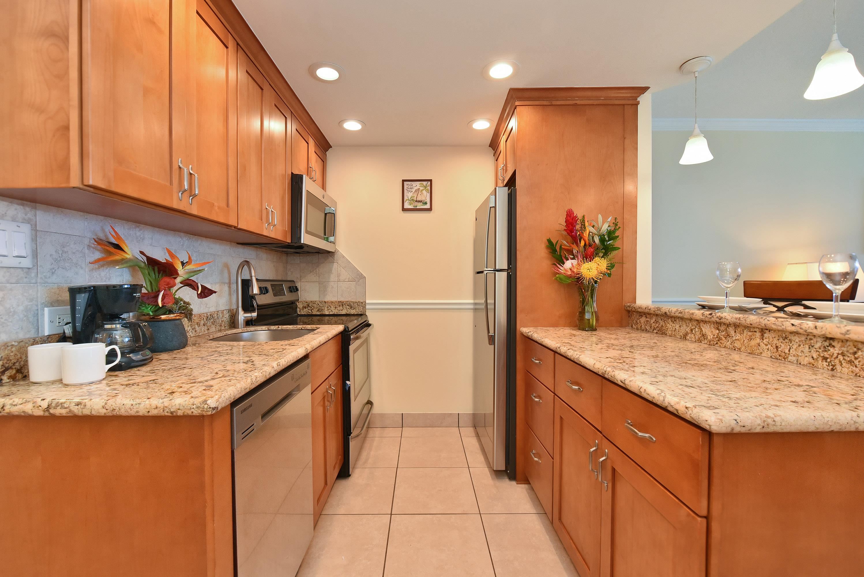 Lahaina Shores condo # 333, Lahaina, Hawaii - photo 5 of 38