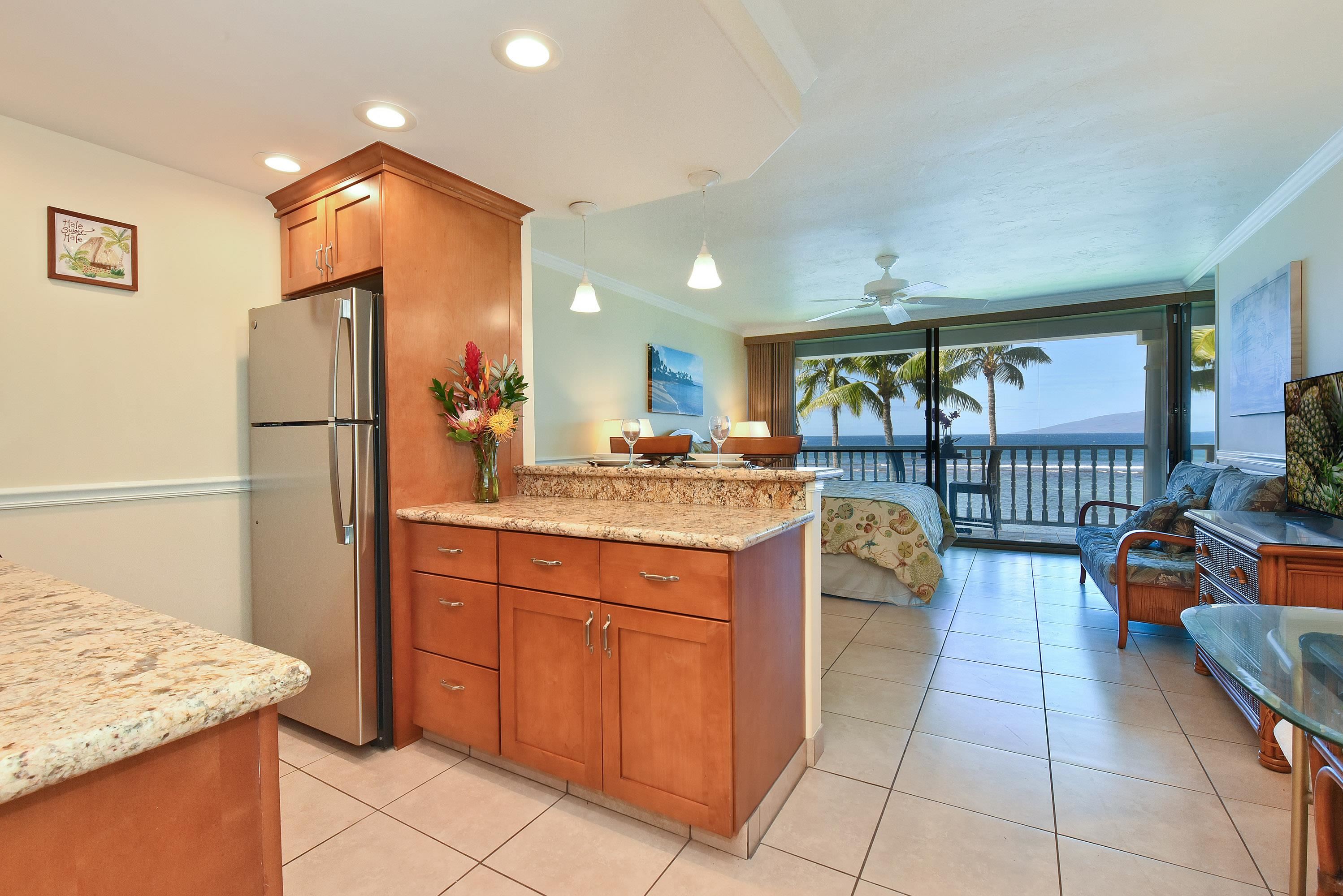 Lahaina Shores condo # 333, Lahaina, Hawaii - photo 9 of 38