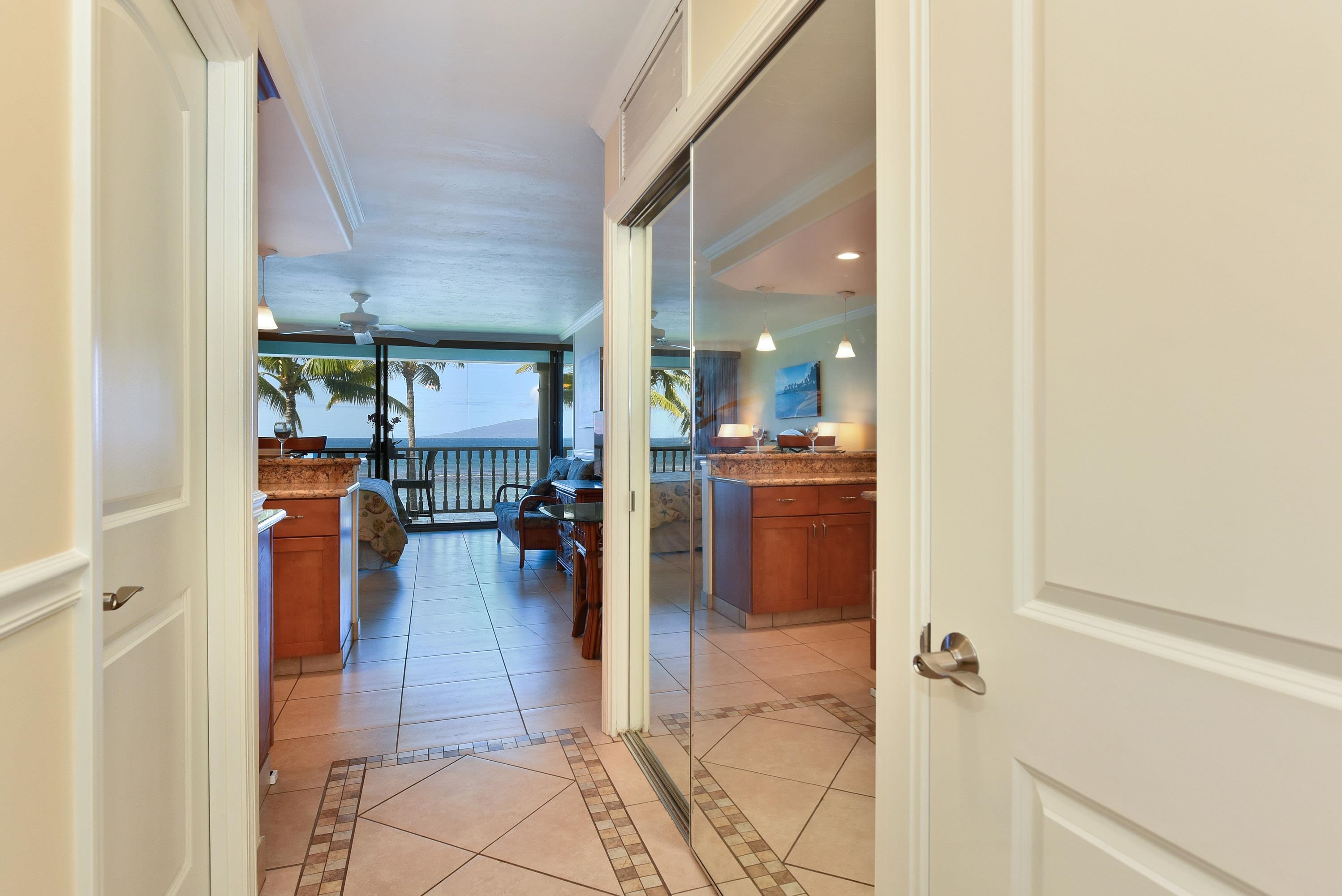 Lahaina Shores condo # 333, Lahaina, Hawaii - photo 10 of 38