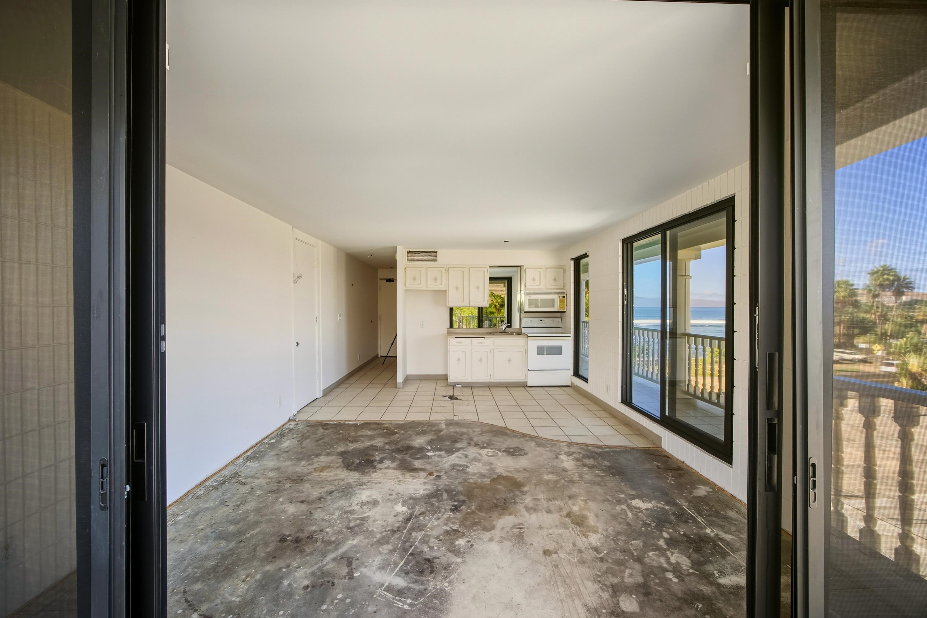 Lahaina Shores condo # 334, Lahaina, Hawaii - photo 17 of 36