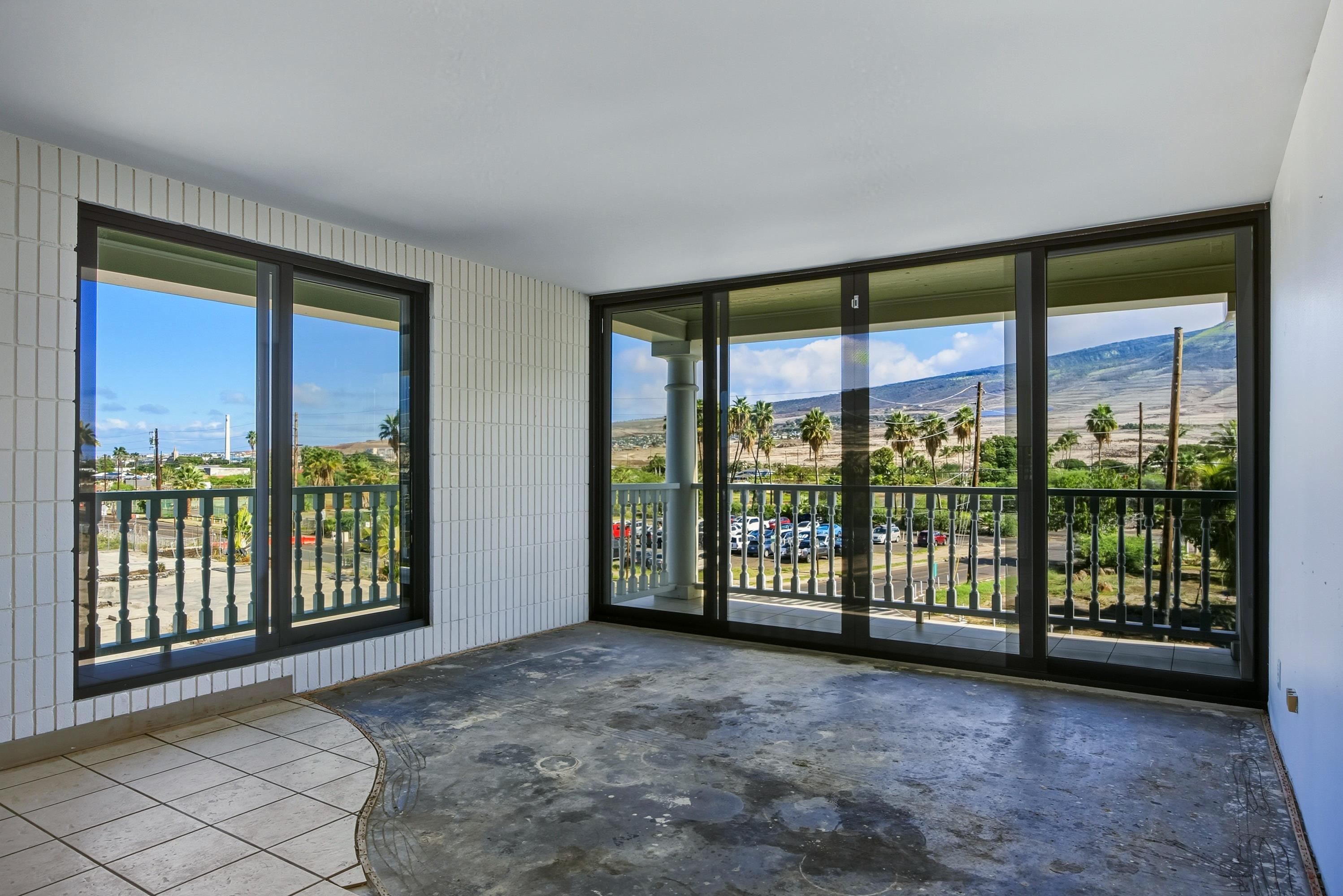 Lahaina Shores condo # 334, Lahaina, Hawaii - photo 3 of 36