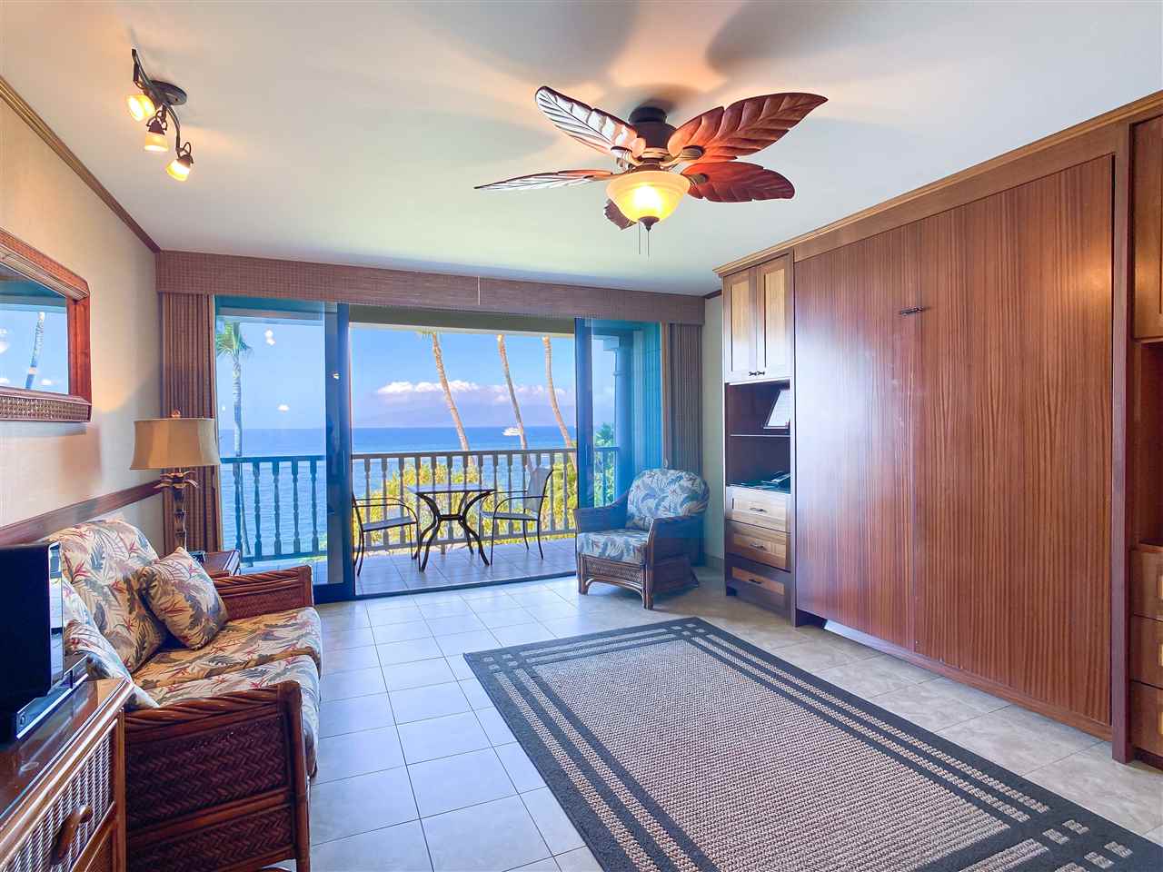 Lahaina Shores condo # 335, Lahaina, Hawaii - photo 10 of 25