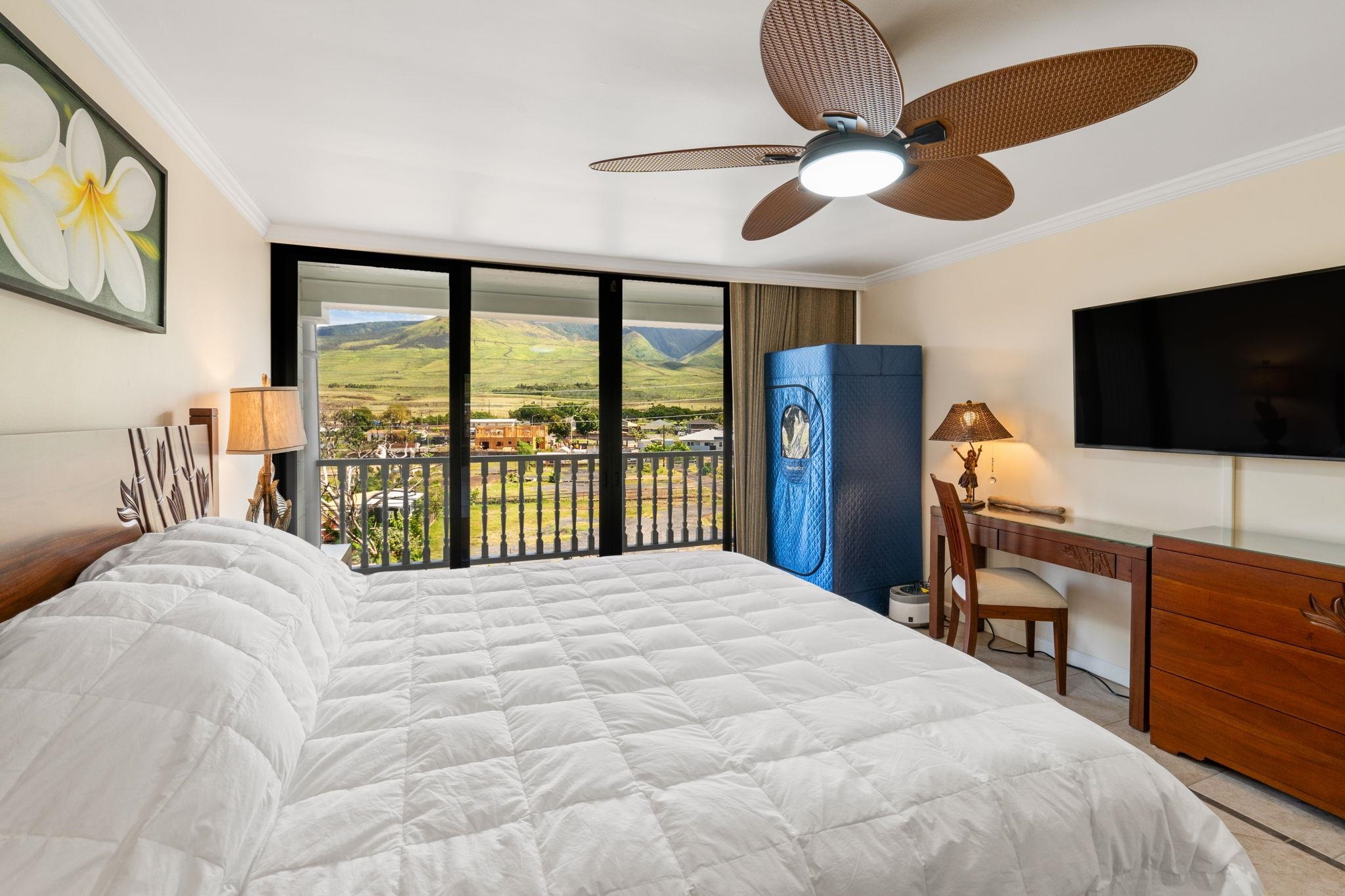 Lahaina Shores condo # 402, Lahaina, Hawaii - photo 21 of 34