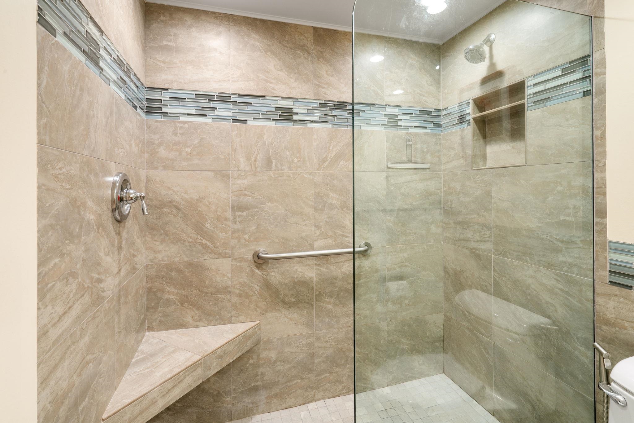 Lahaina Shores condo # 402, Lahaina, Hawaii - photo 24 of 34