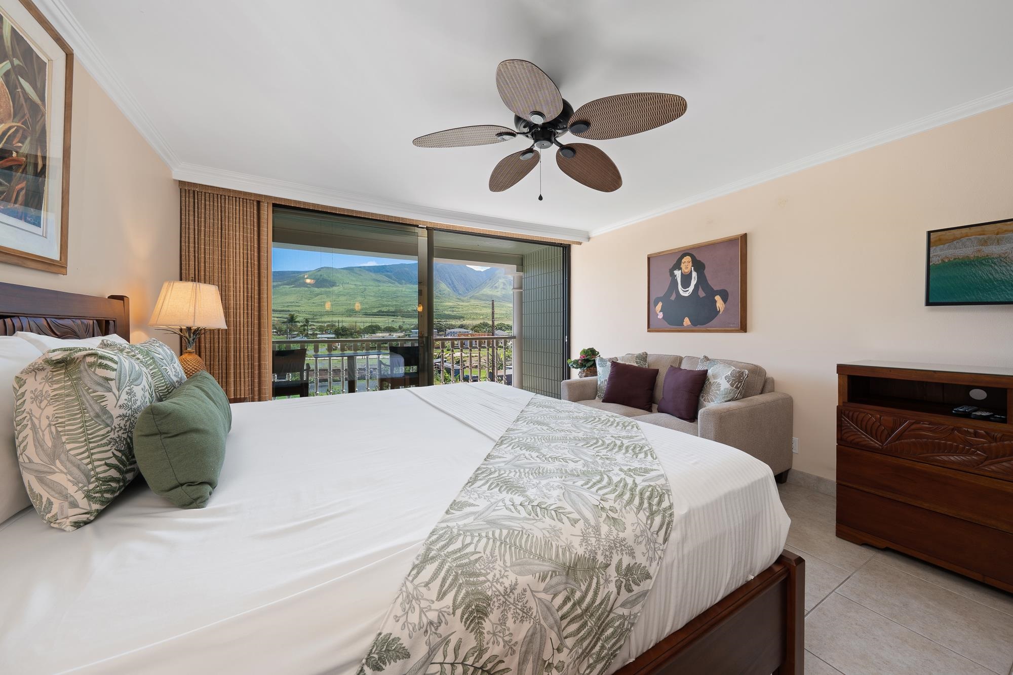 Lahaina Shores condo # 424, Lahaina, Hawaii - photo 14 of 44