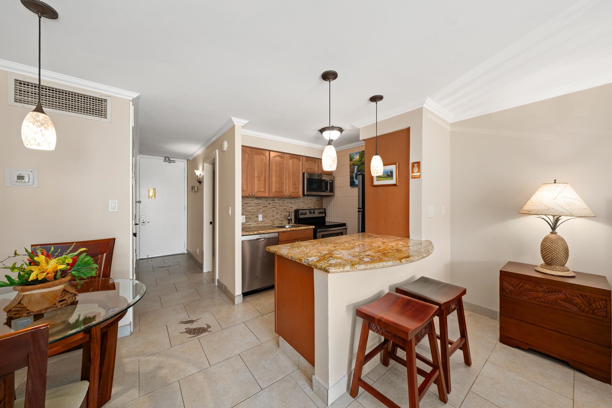 Lahaina Shores condo # 424, Lahaina, Hawaii - photo 15 of 44