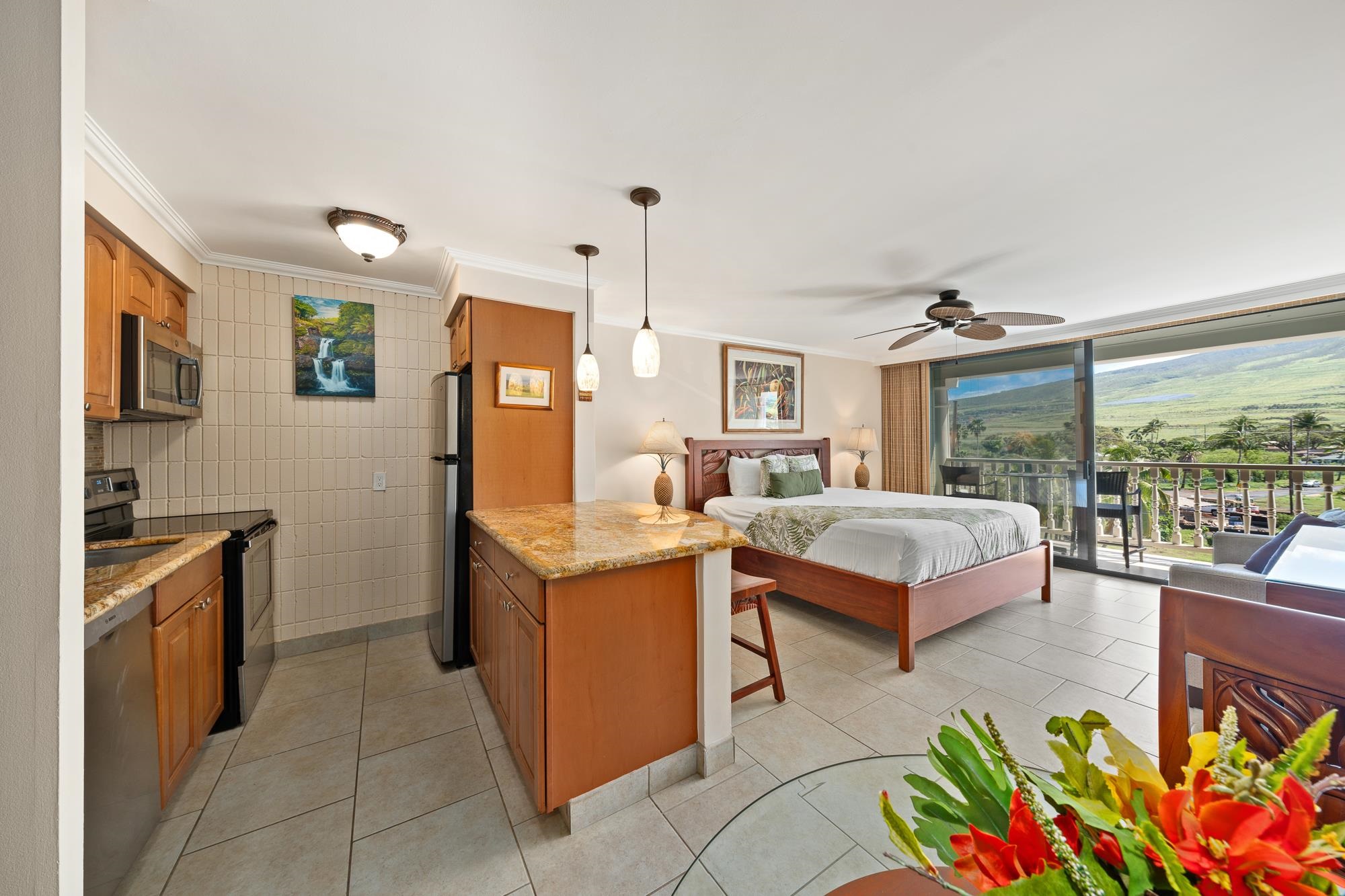 Lahaina Shores condo # 424, Lahaina, Hawaii - photo 3 of 44