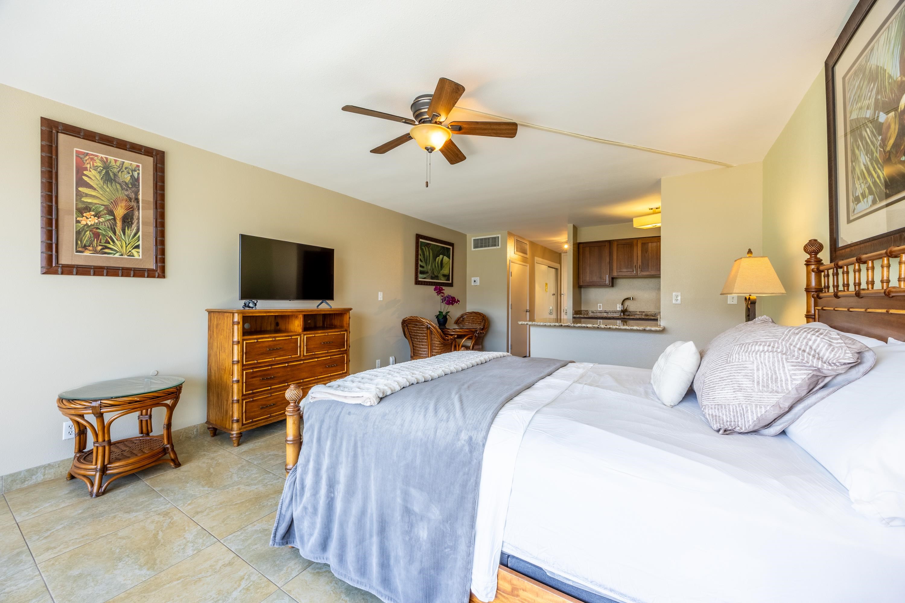 Lahaina Shores condo # 432, Lahaina, Hawaii - photo 6 of 30