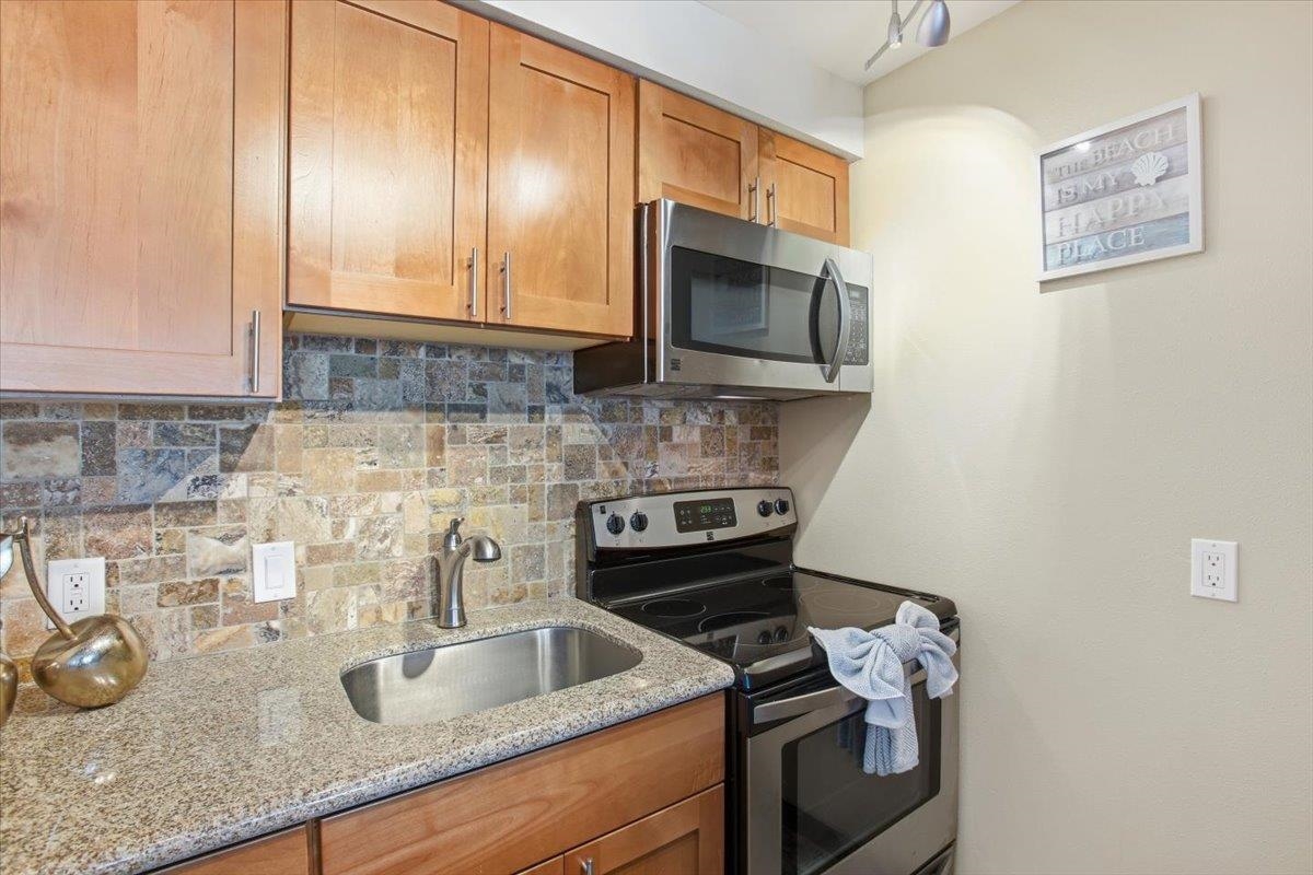 Lahaina Shores condo # 516, Lahaina, Hawaii - photo 21 of 39
