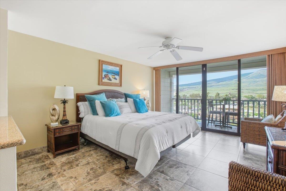 Lahaina Shores condo # 516, Lahaina, Hawaii - photo 6 of 39