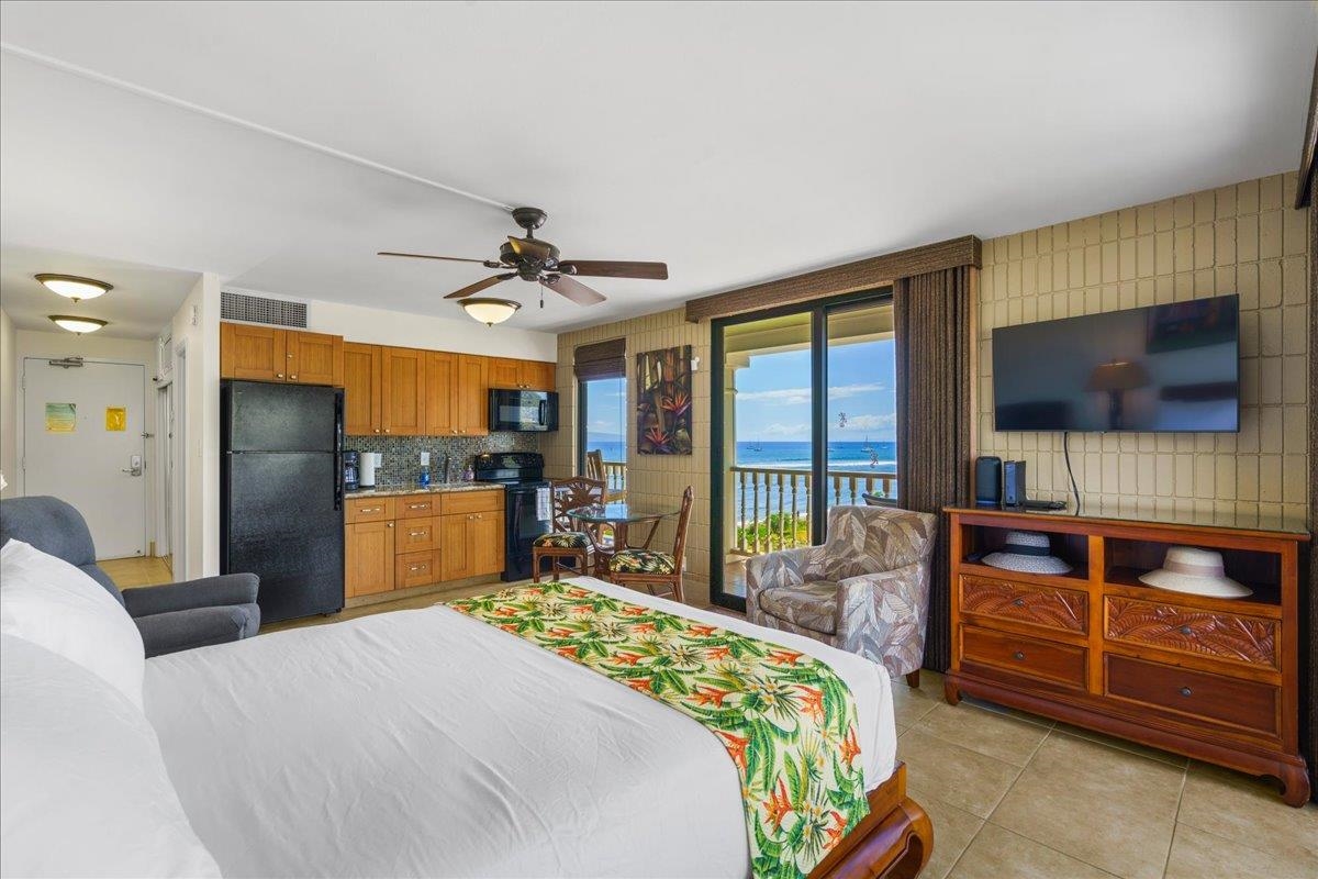 Lahaina Shores condo # 534, Lahaina, Hawaii - photo 6 of 35