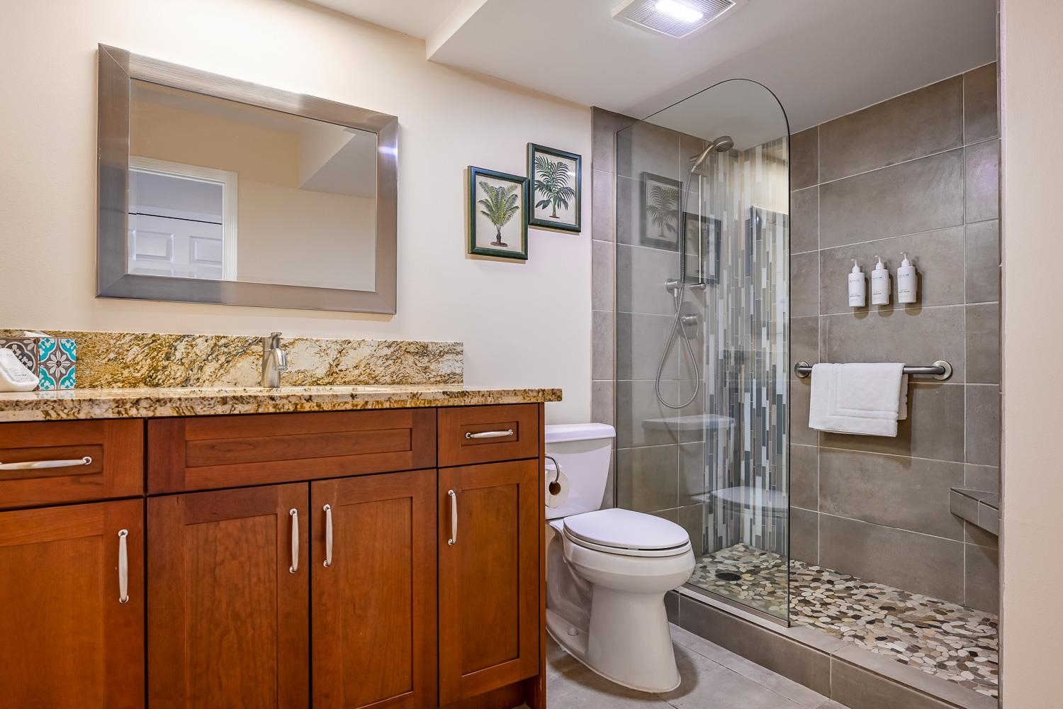 Lahaina Shores condo # 610, Lahaina, Hawaii - photo 15 of 30