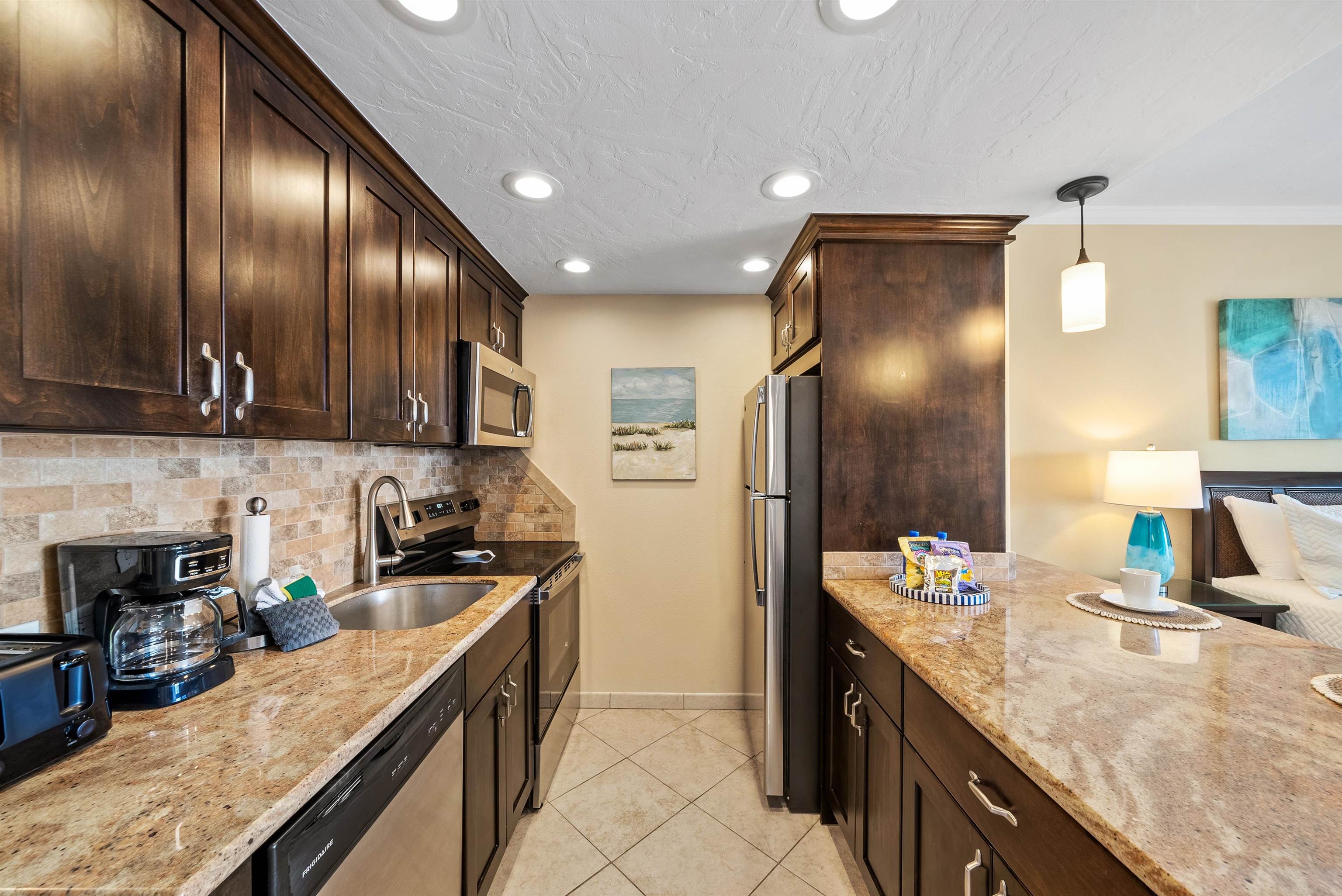 Lahaina Shores condo # 617, Lahaina, Hawaii - photo 16 of 37