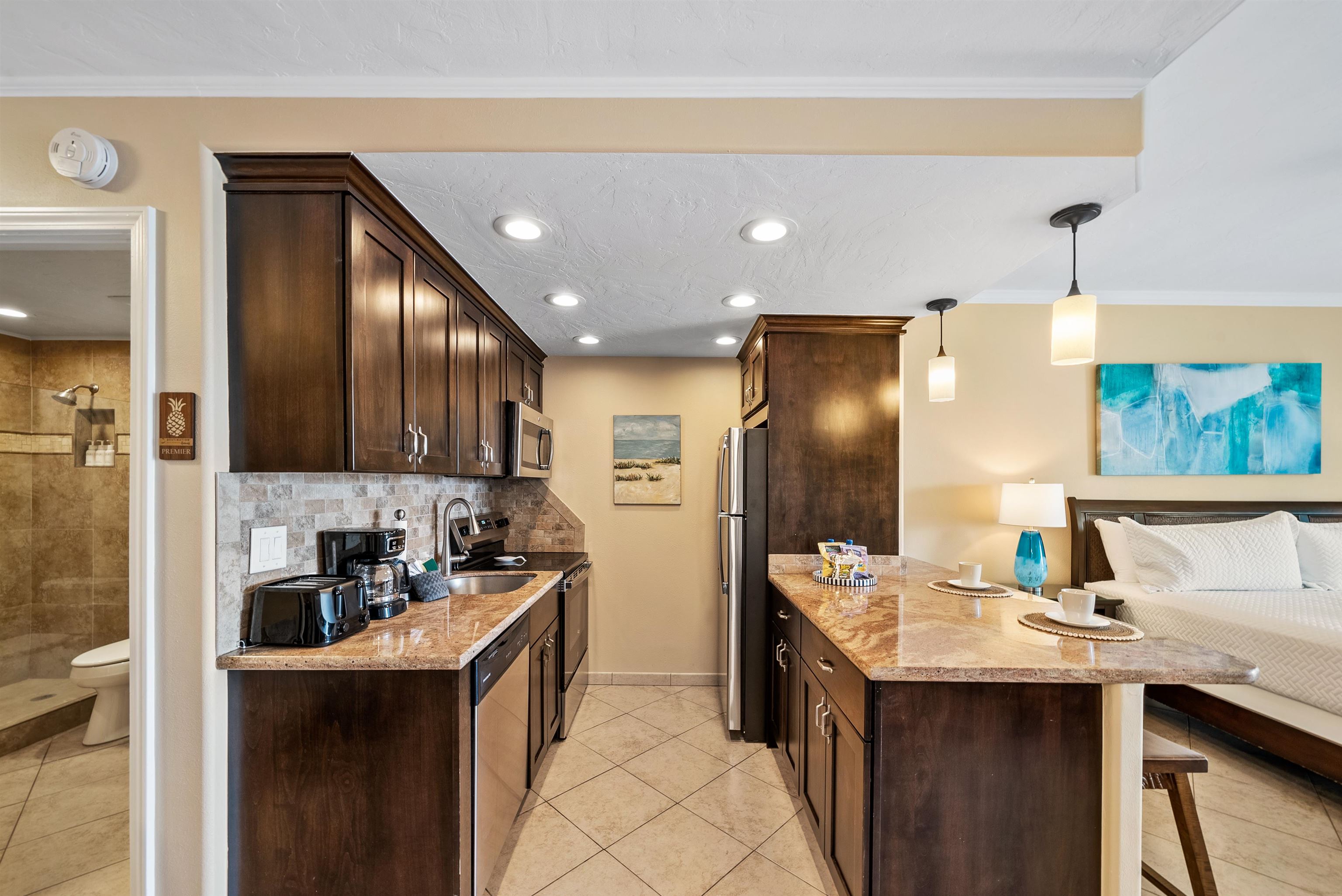 Lahaina Shores condo # 617, Lahaina, Hawaii - photo 22 of 37