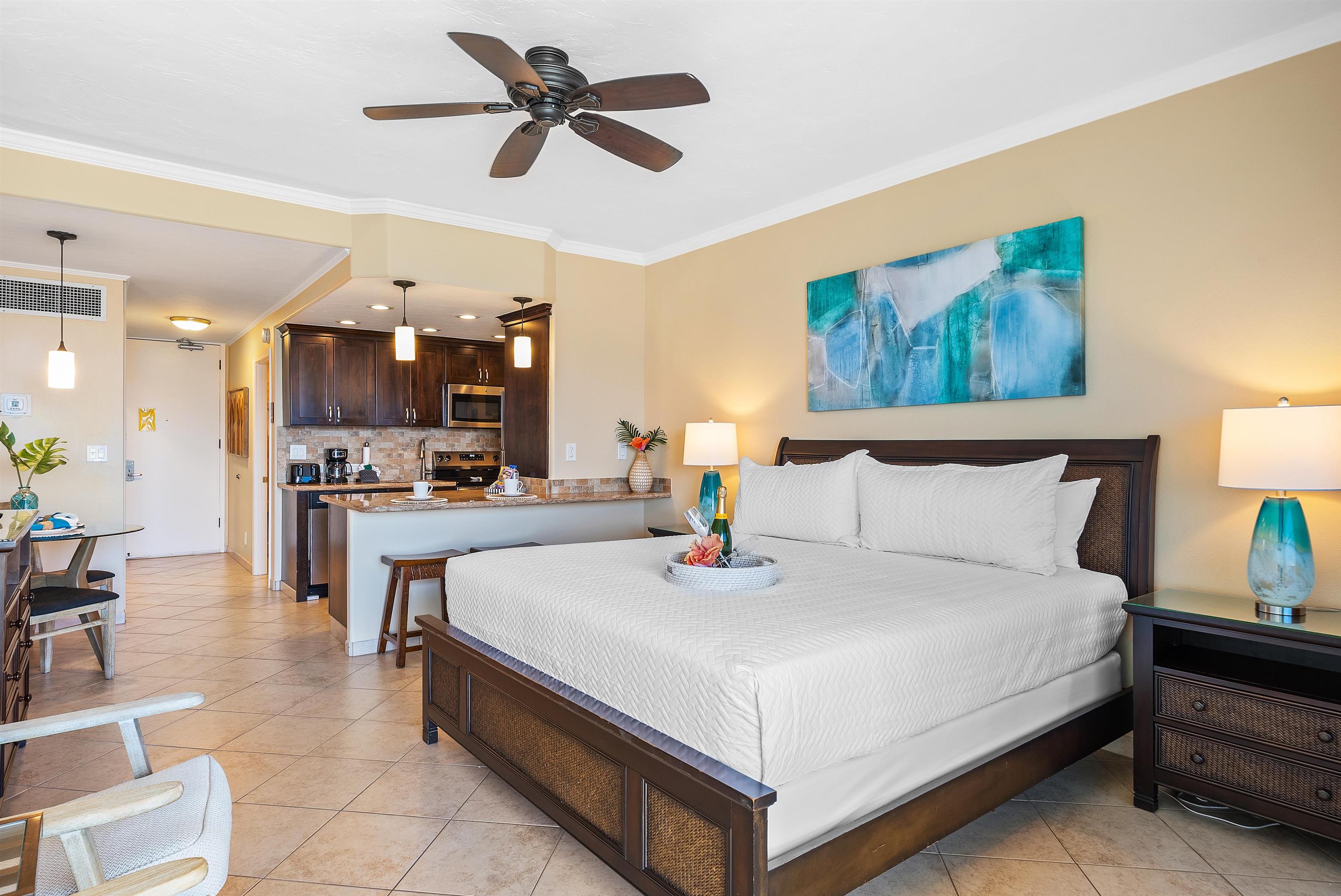 Lahaina Shores condo # 617, Lahaina, Hawaii - photo 7 of 37