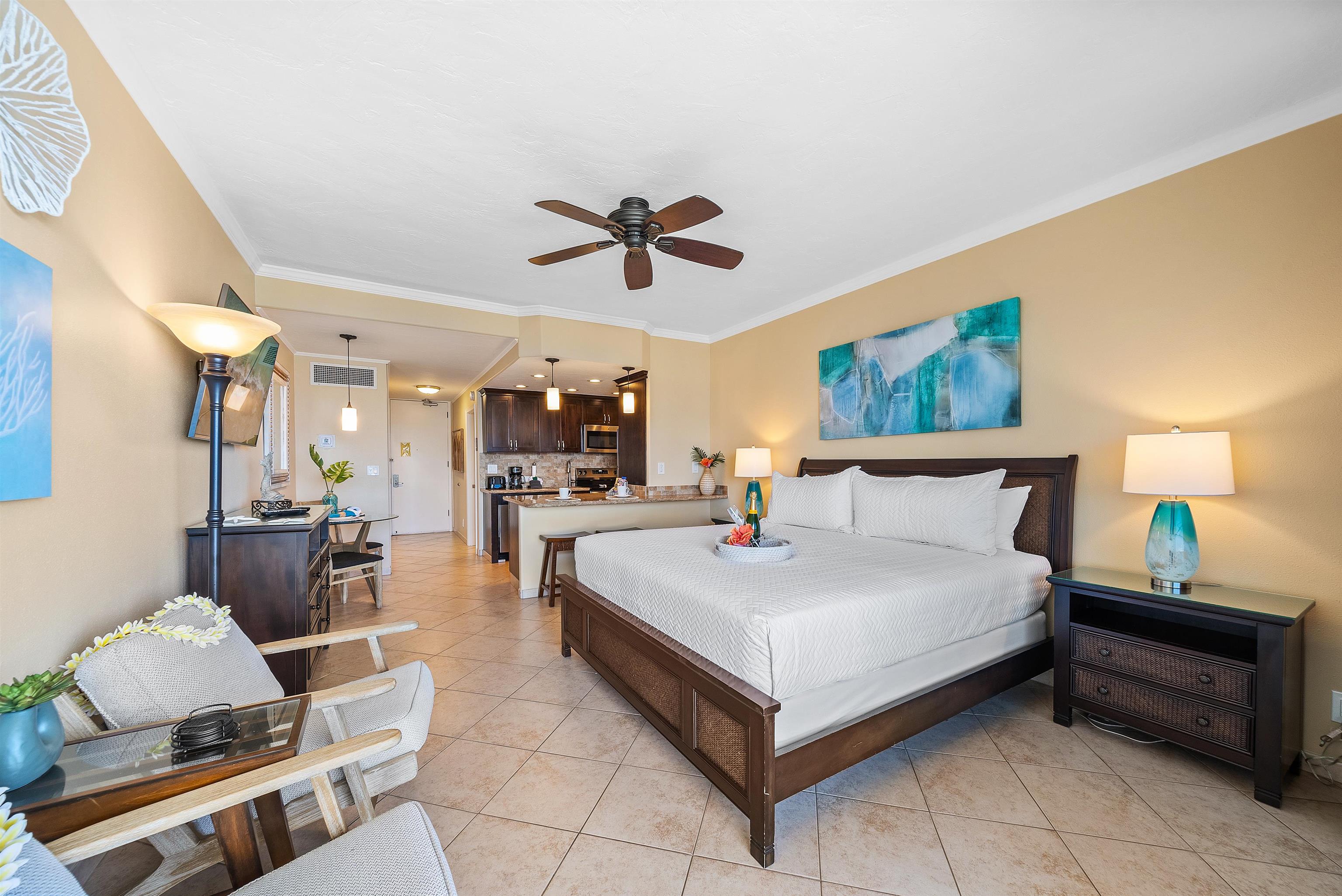 Lahaina Shores condo # 617, Lahaina, Hawaii - photo 8 of 37