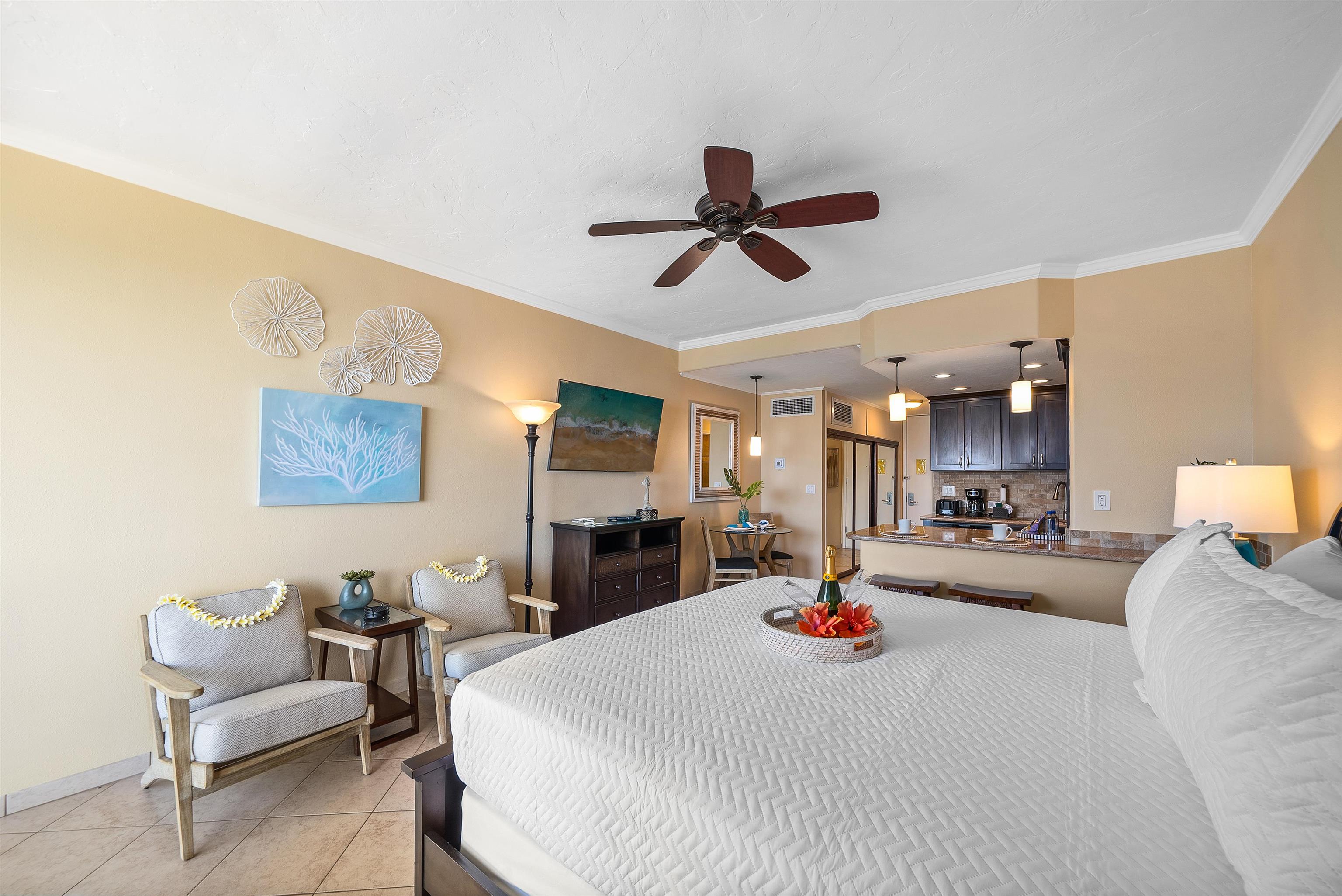 Lahaina Shores condo # 617, Lahaina, Hawaii - photo 10 of 37