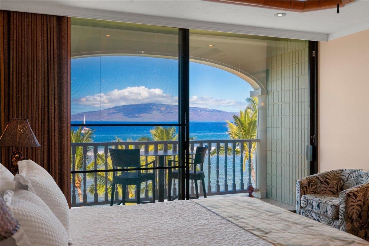 Lahaina Shores condo # 629, Lahaina, Hawaii - photo 4 of 36