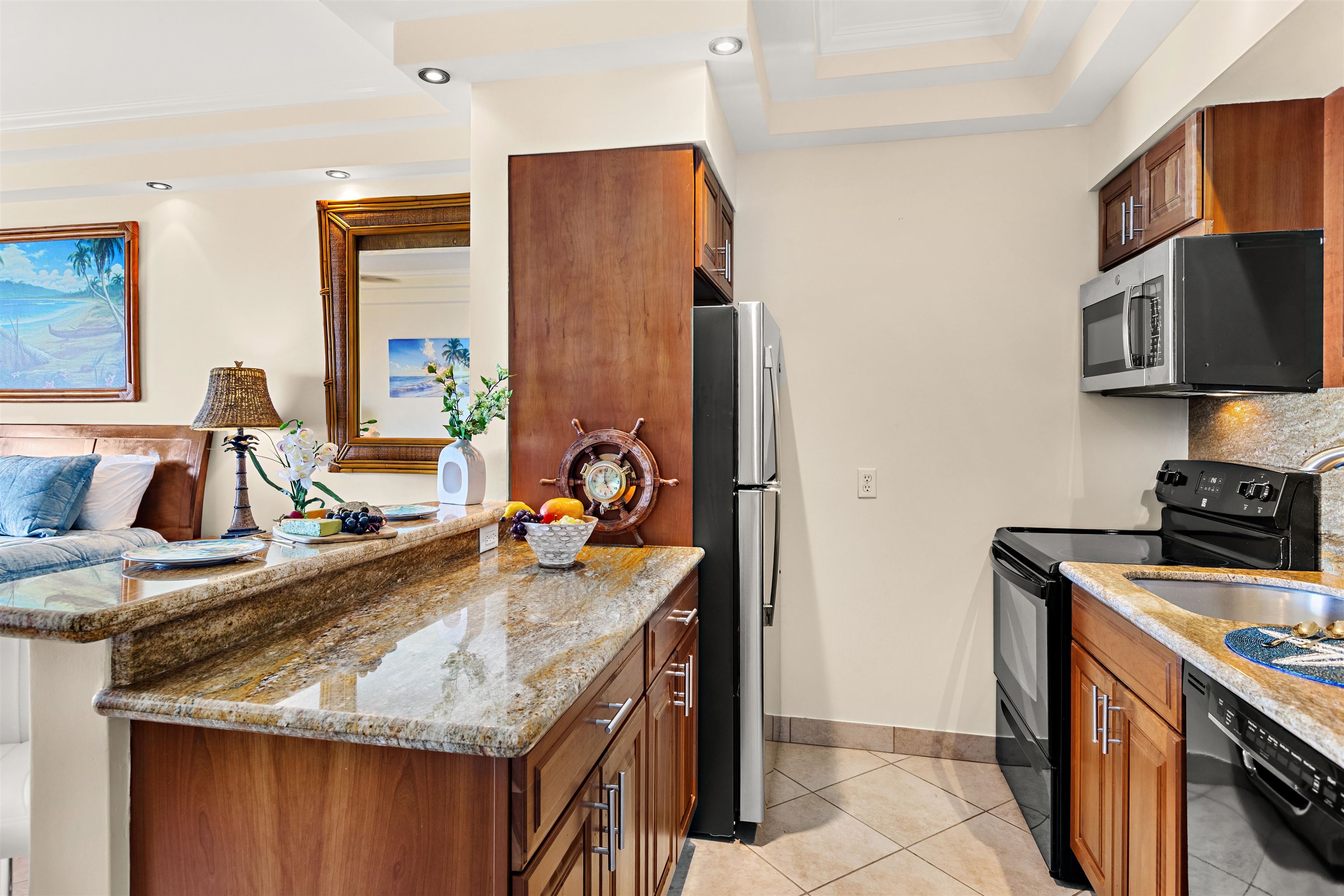 Lahaina Shores condo # 635, Lahaina, Hawaii - photo 7 of 23