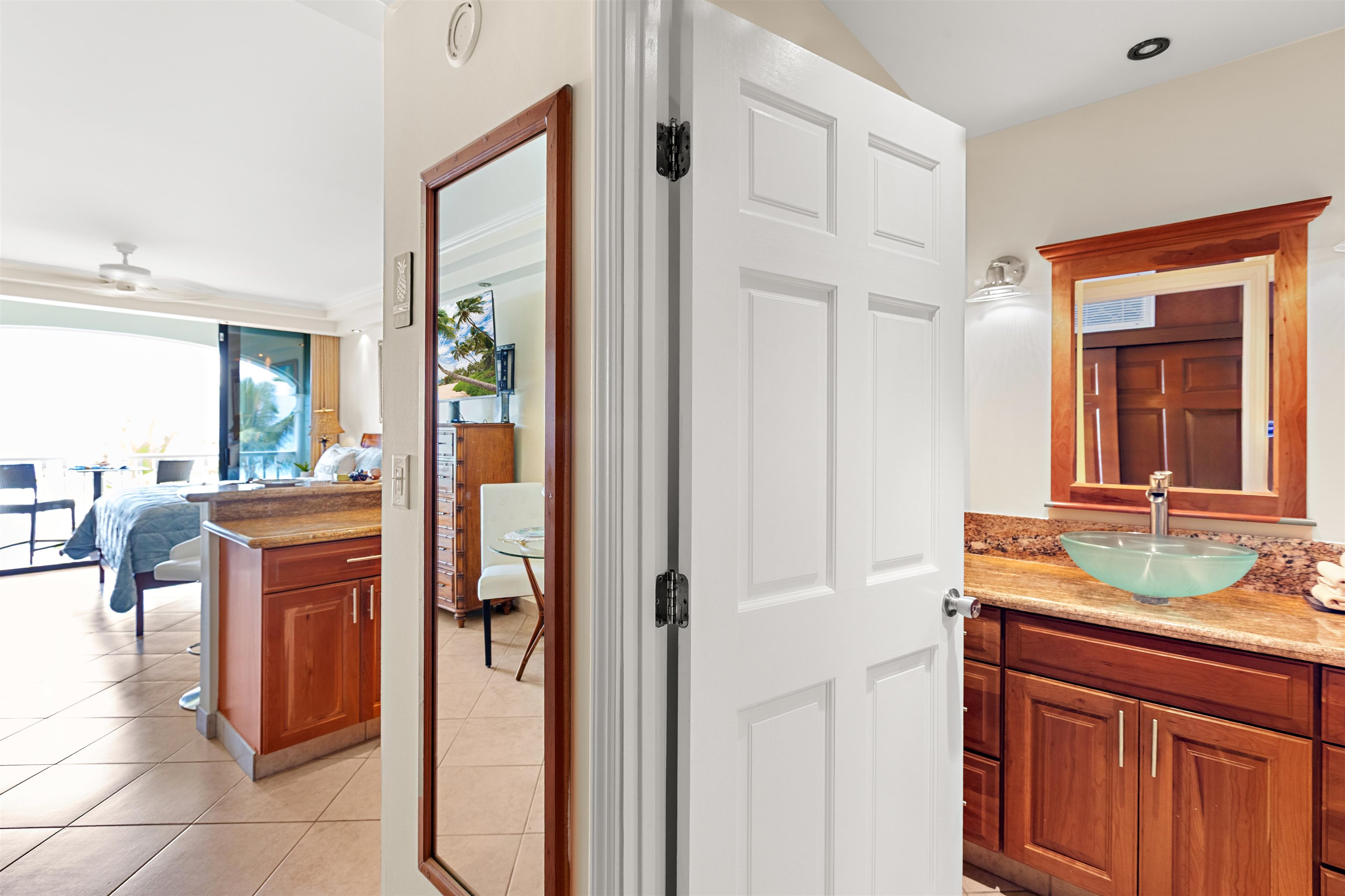 Lahaina Shores condo # 635, Lahaina, Hawaii - photo 10 of 23