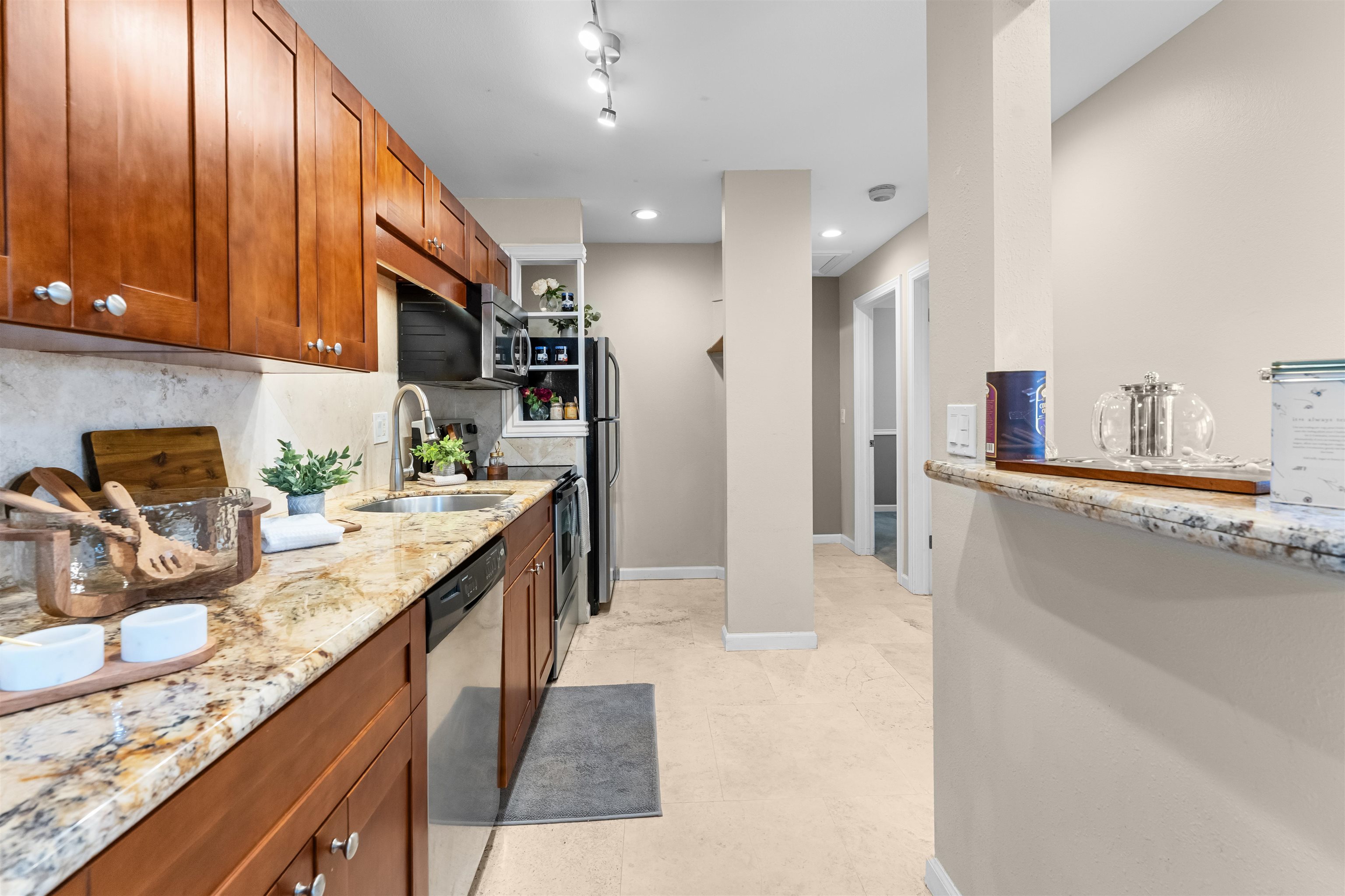 Southpointe at Waiakoa condo # 1-203, Kihei, Hawaii - photo 8 of 17