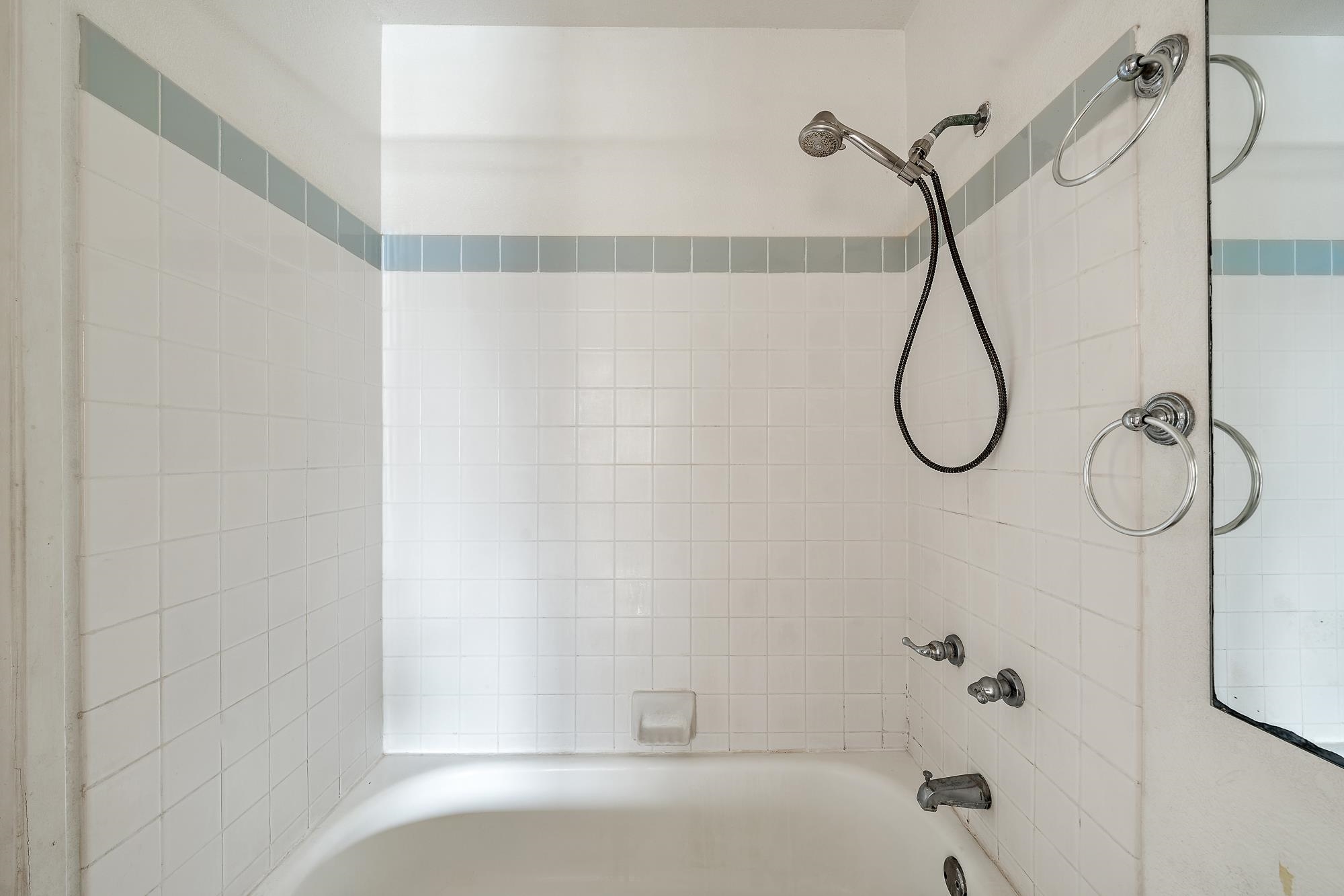 Southpointe at Waiakoa condo # 14-202, Kihei, Hawaii - photo 11 of 27