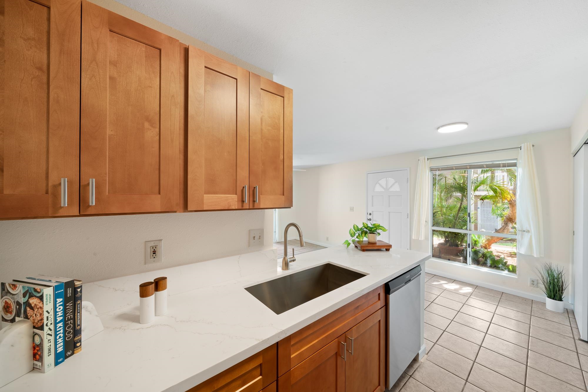 Southpointe at Waiakoa condo # 28-105, Kihei, Hawaii - photo 2 of 47