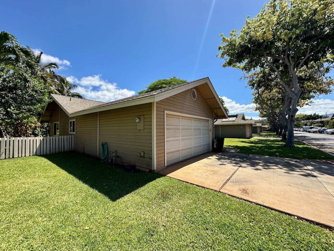 480  Kenolio Rd , Kihei home - photo 4 of 27