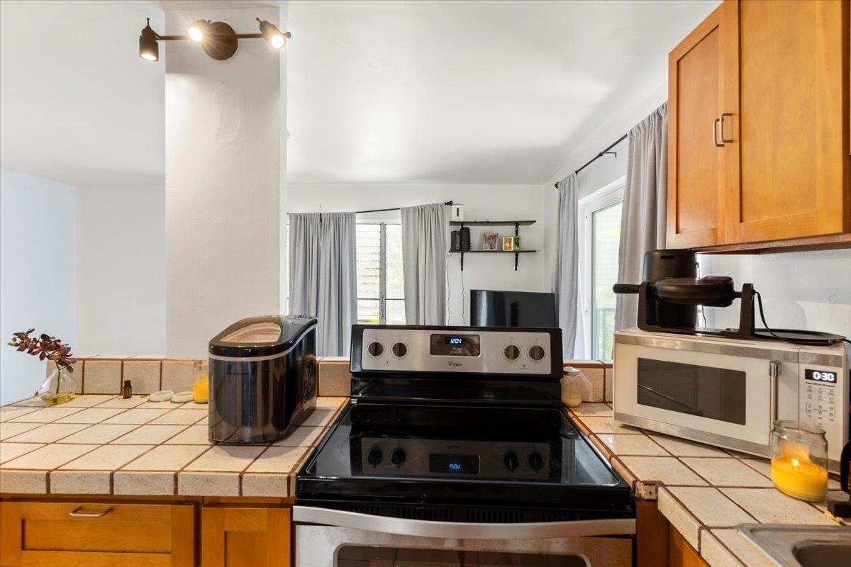 Puuone Hale Alii condo # 206, Wailuku, Hawaii - photo 16 of 33