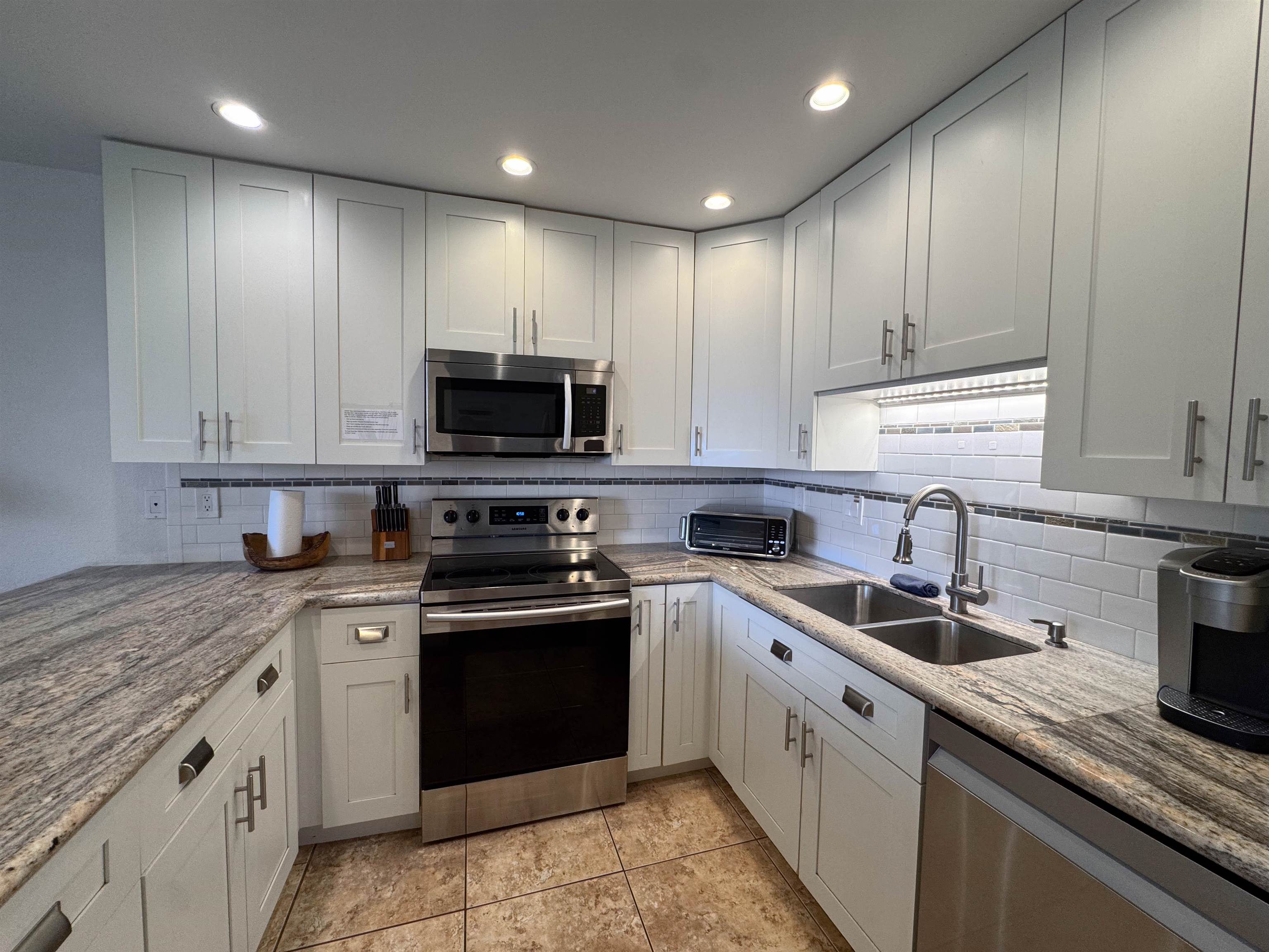 Kihei Holiday condo # 115, Kihei, Hawaii - photo 5 of 36