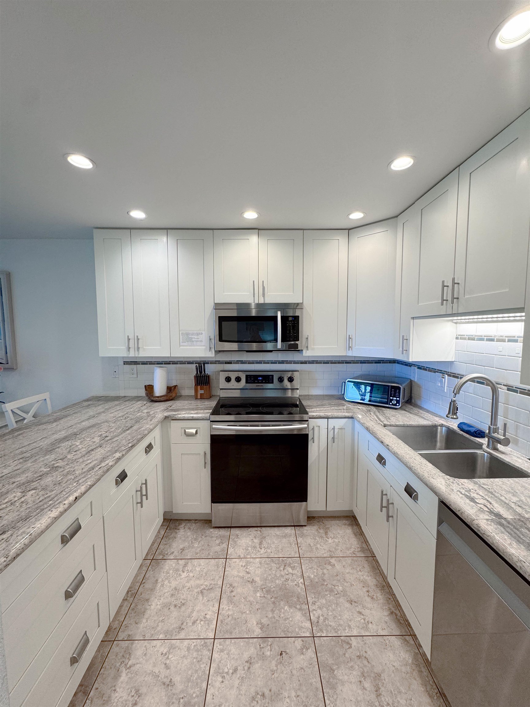 Kihei Holiday condo # 115, Kihei, Hawaii - photo 8 of 36