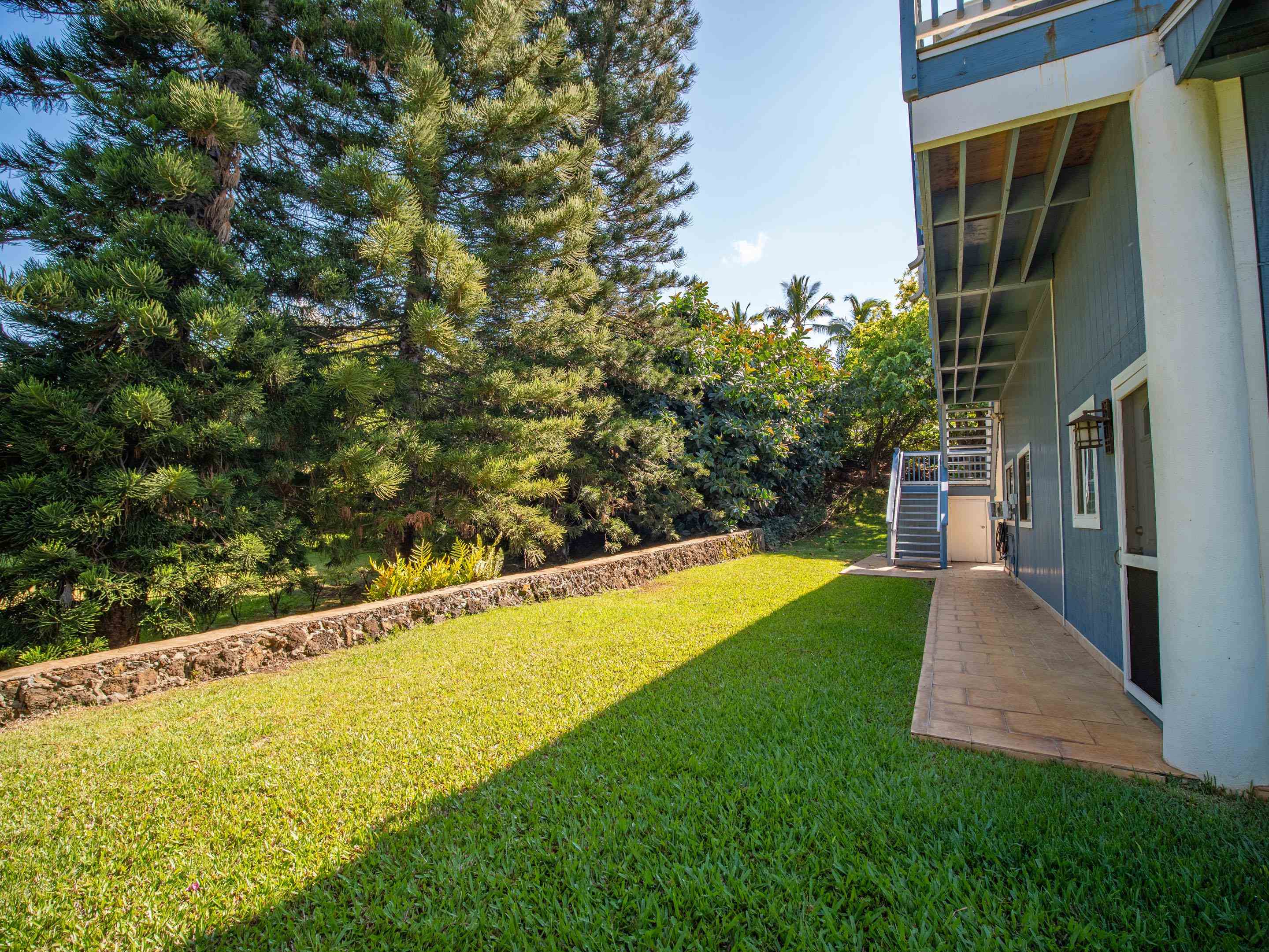 484  Hoala Dr Maui Meadows, Maui Meadows home - photo 5 of 40