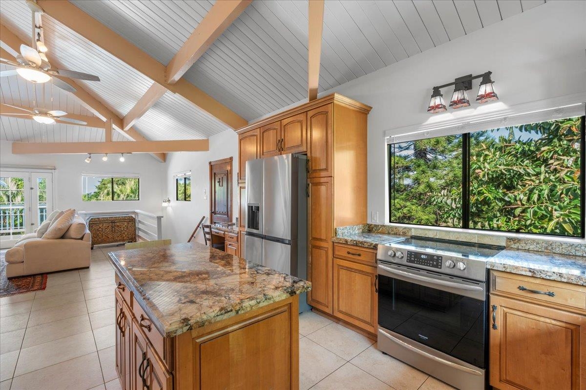 484  Hoala Dr Maui Meadows, Maui Meadows home - photo 4 of 50