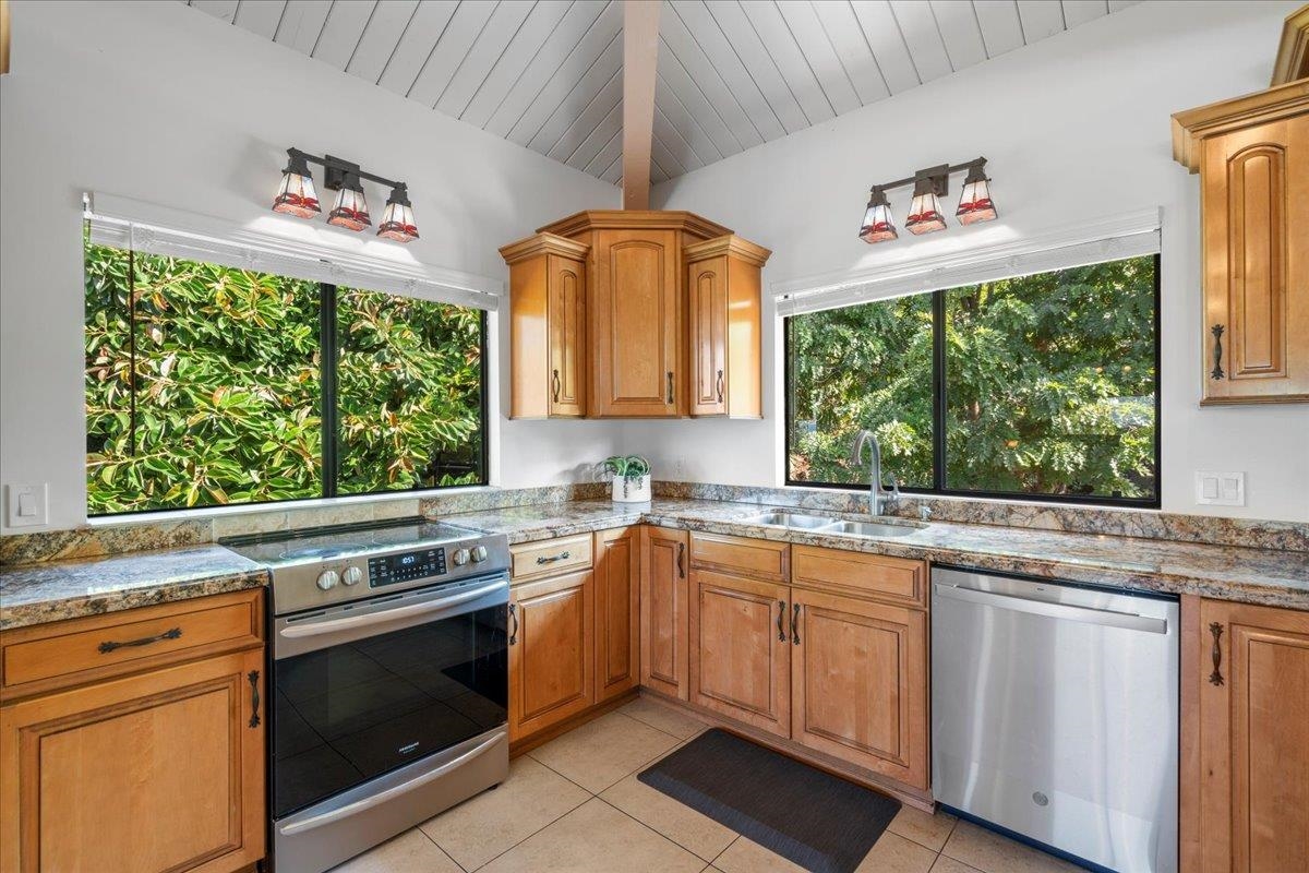 484  Hoala Dr Maui Meadows, Maui Meadows home - photo 7 of 50