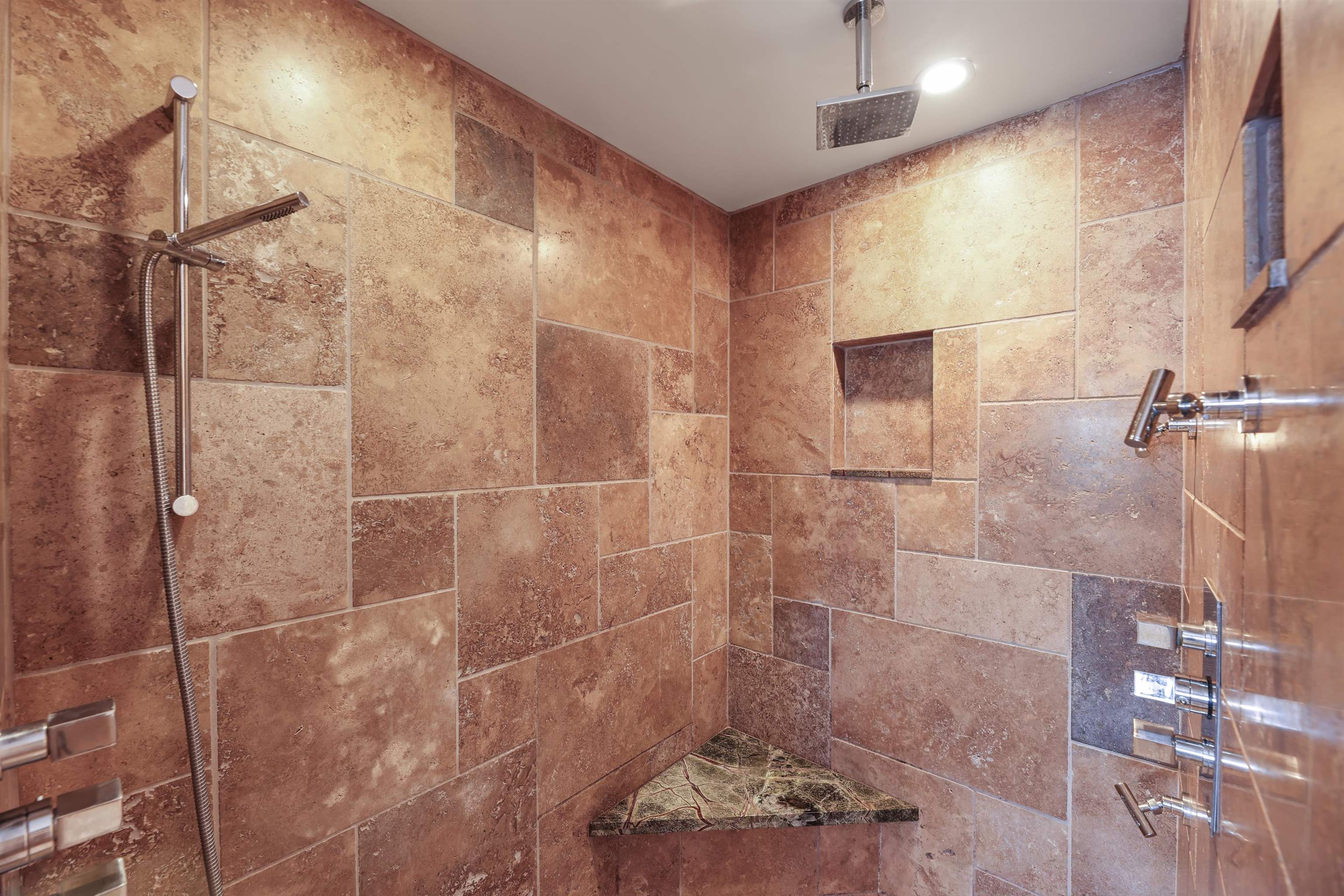 49  Hiwalani Loop Pukalani Country Club, Pukalani home - photo 15 of 49