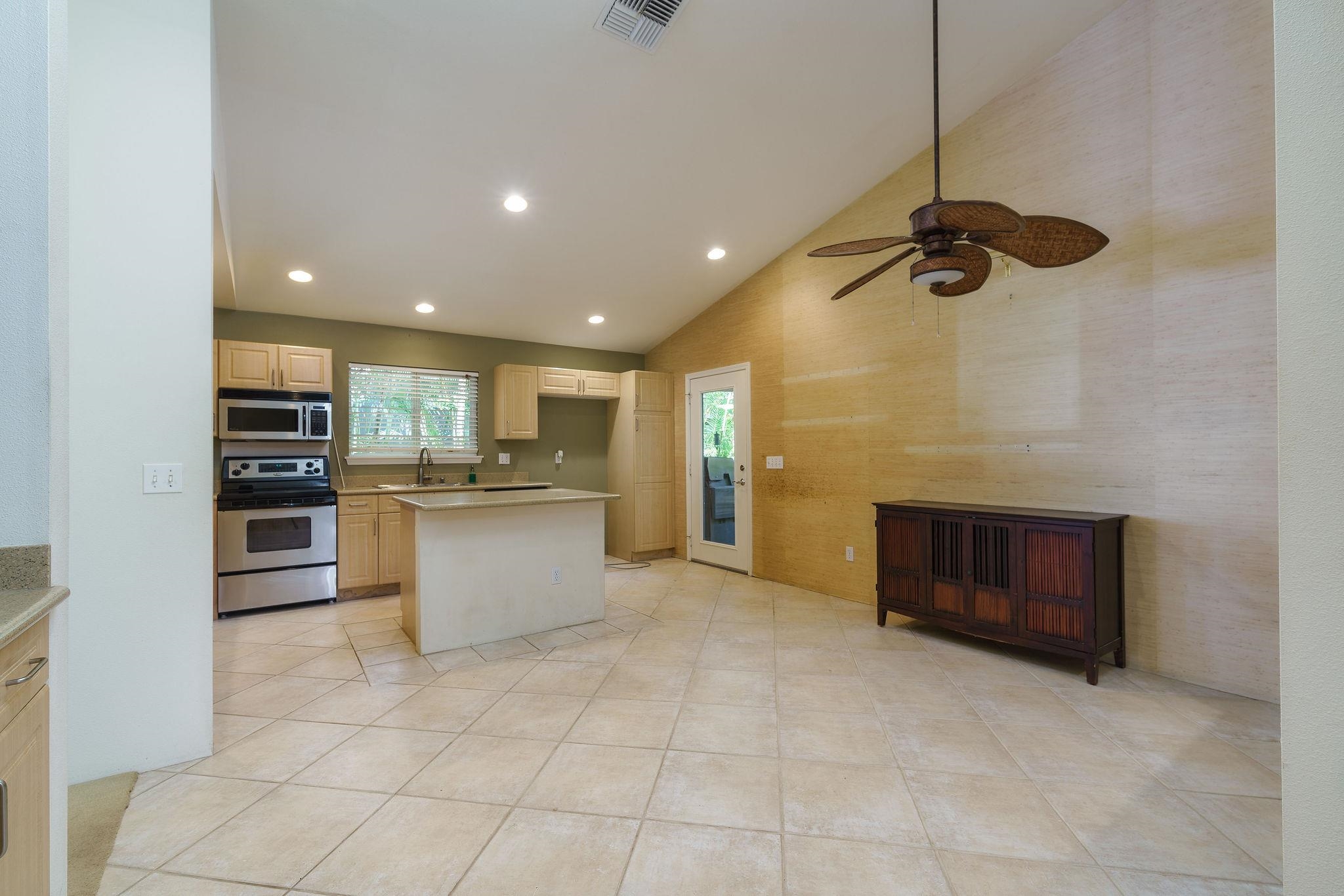 49  Hoowehi Pl , Kahului home - photo 5 of 29