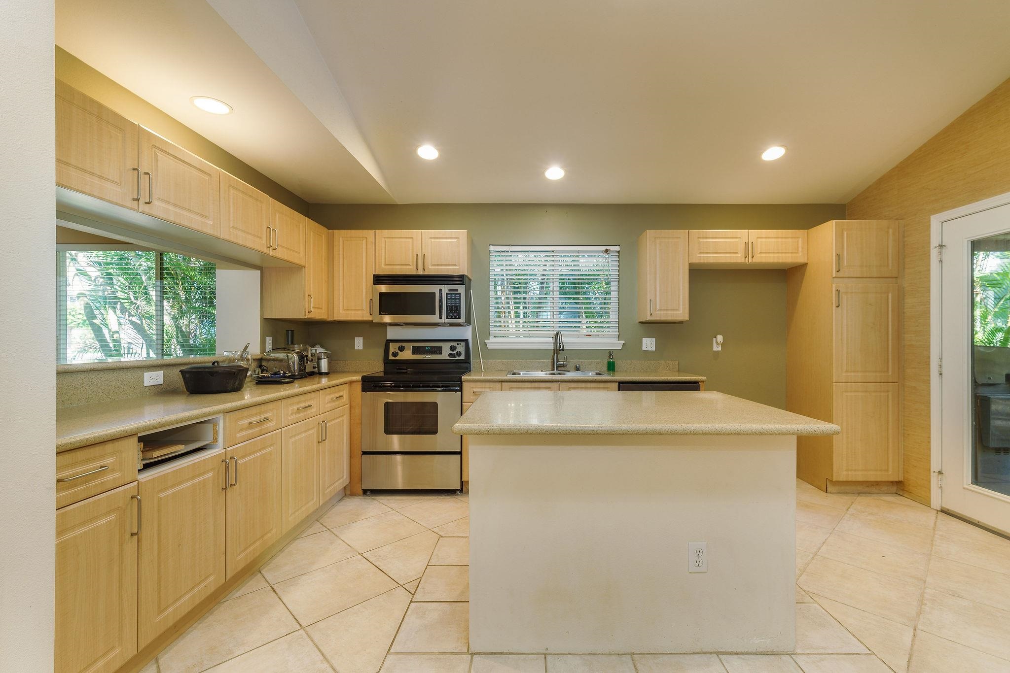 49  Hoowehi Pl , Kahului home - photo 9 of 29