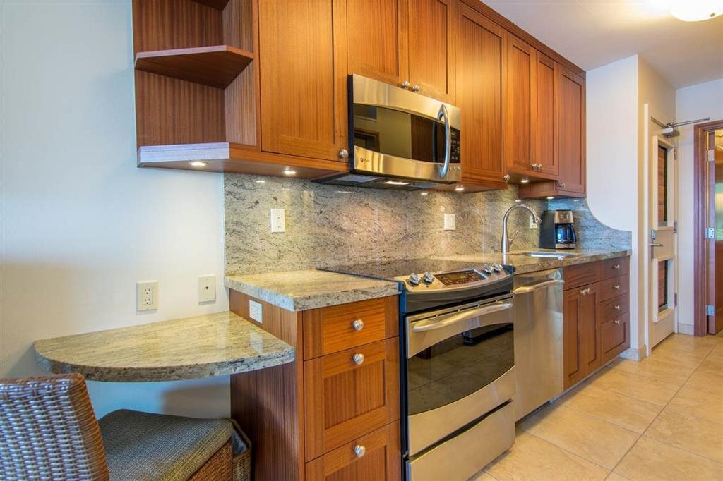 Puna Point I condo # 216, Lahaina, Hawaii - photo 10 of 25