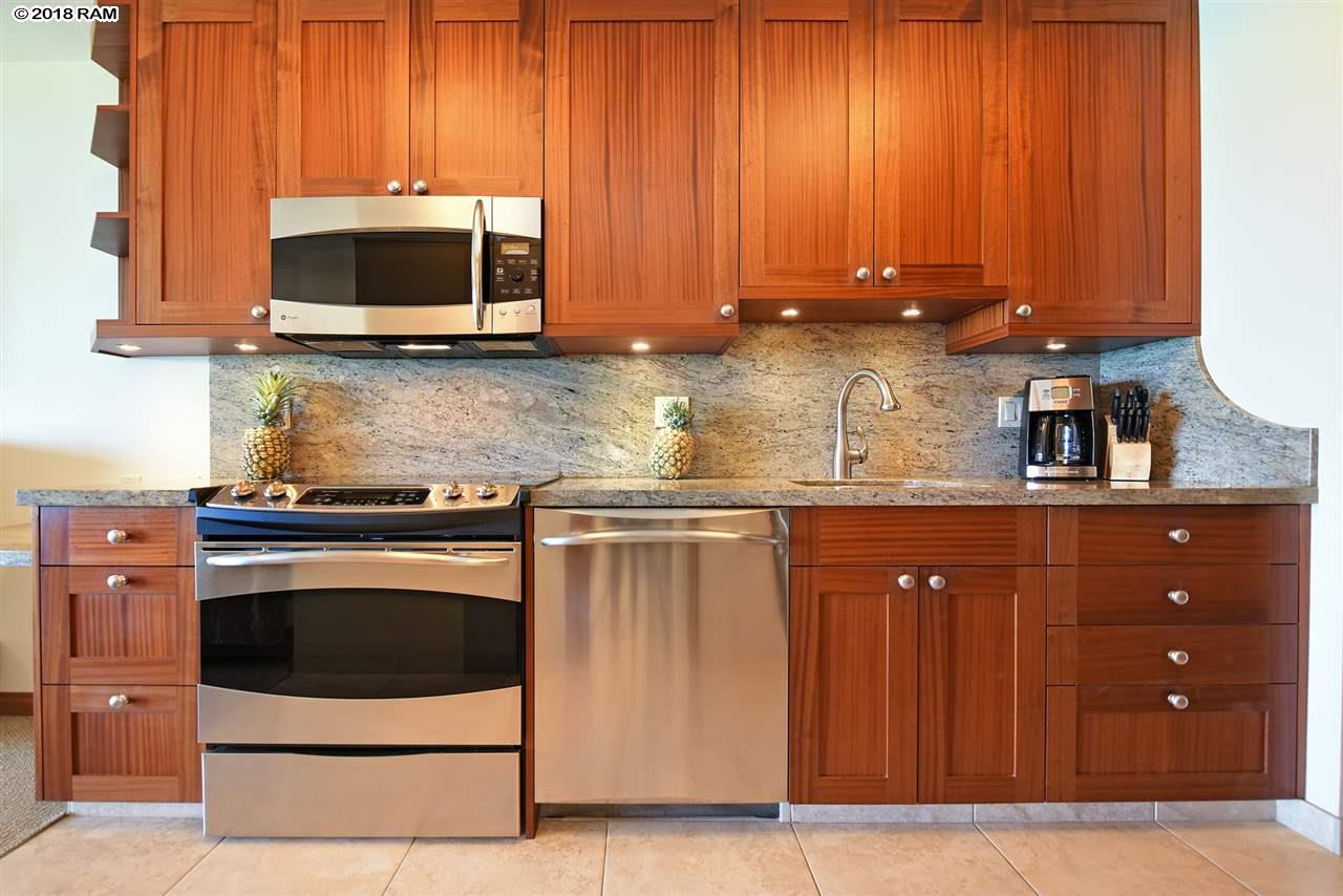 Puna Point I condo # 218, Lahaina, Hawaii - photo 8 of 28