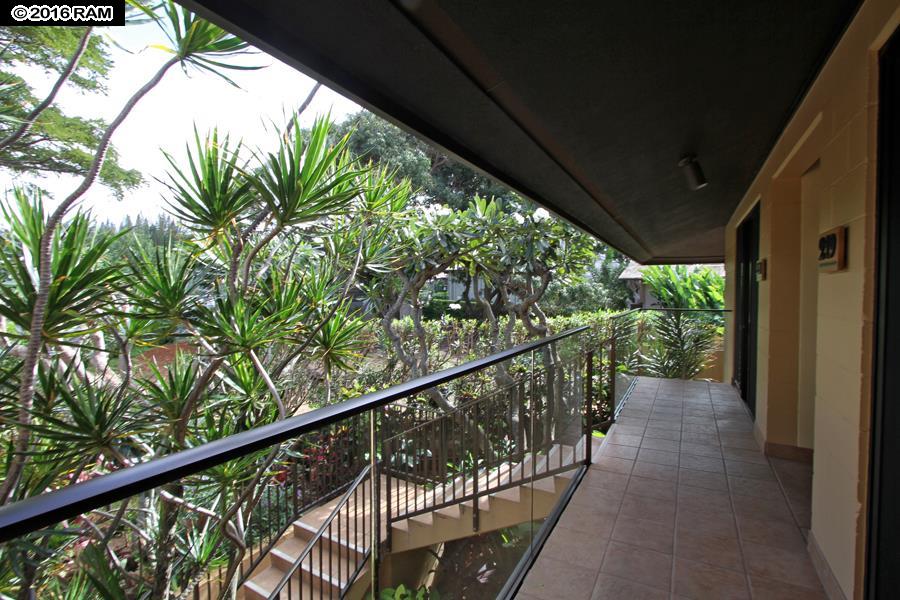 Puna Point I condo # 219, Lahaina, Hawaii - photo 13 of 19