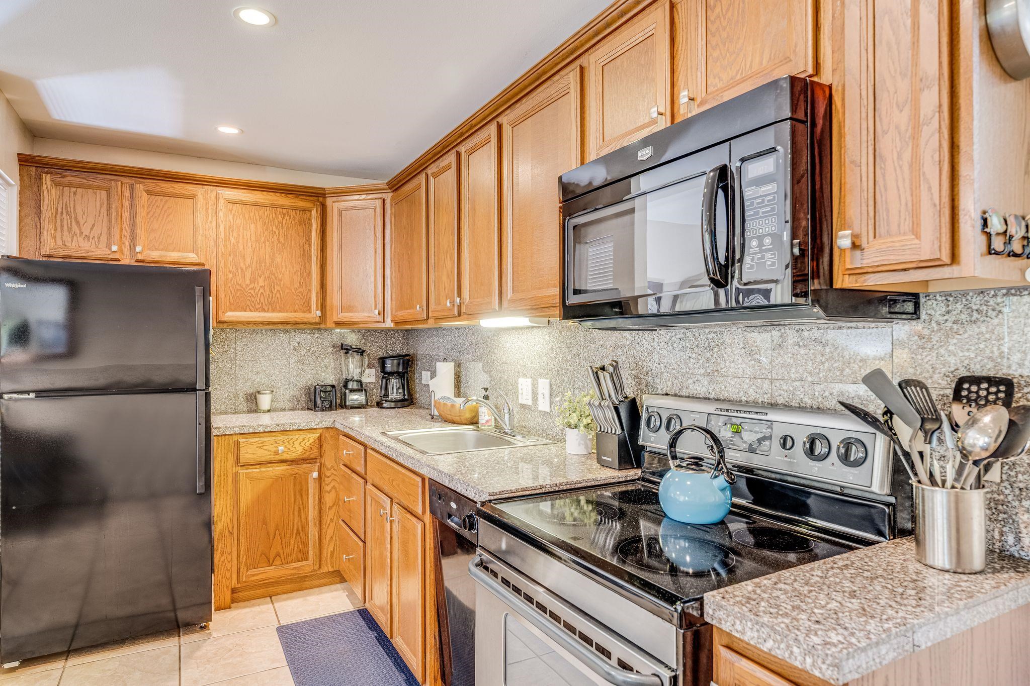 Waiohuli Beach Hale condo # 218, Kihei, Hawaii - photo 7 of 38