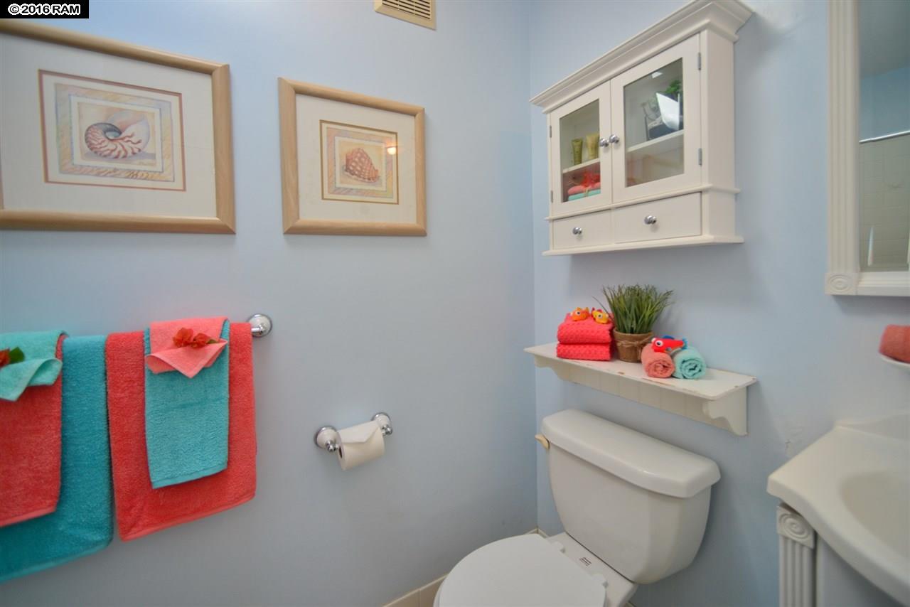 Kahana Sunset condo # D10, Lahaina, Hawaii - photo 16 of 30