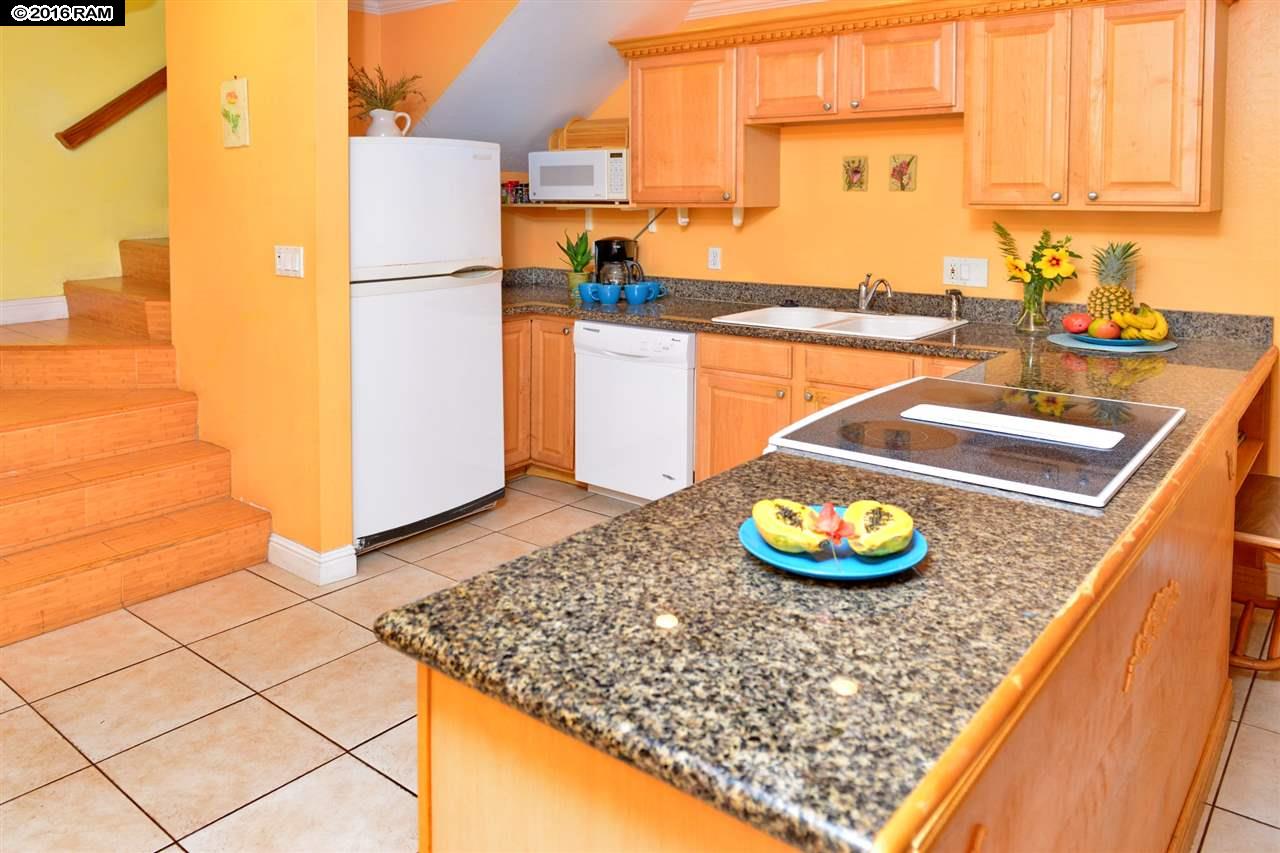 Kahana Sunset condo # D10, Lahaina, Hawaii - photo 7 of 30