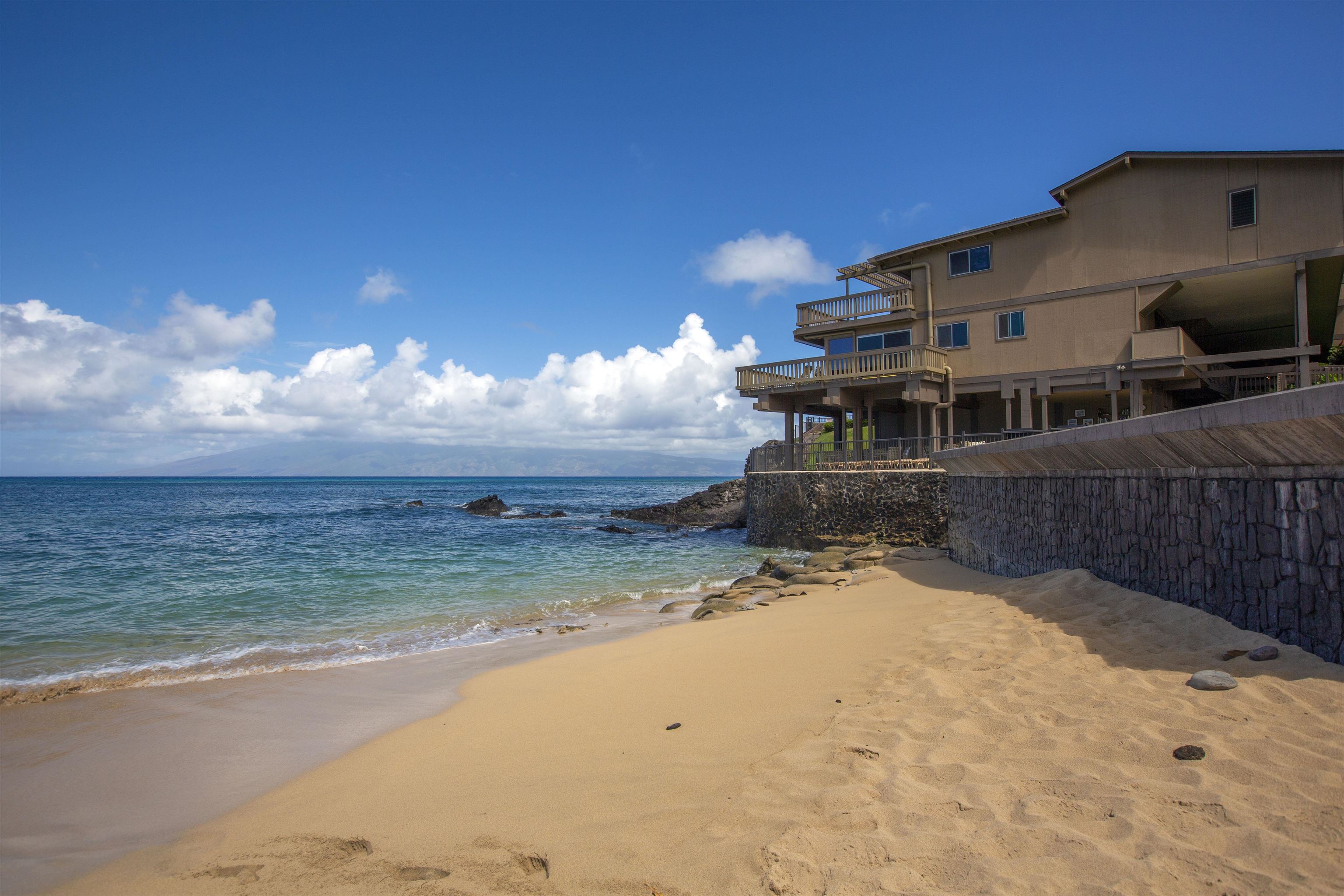 Kahana Sunset condo # A4, Lahaina, Hawaii - photo 24 of 31