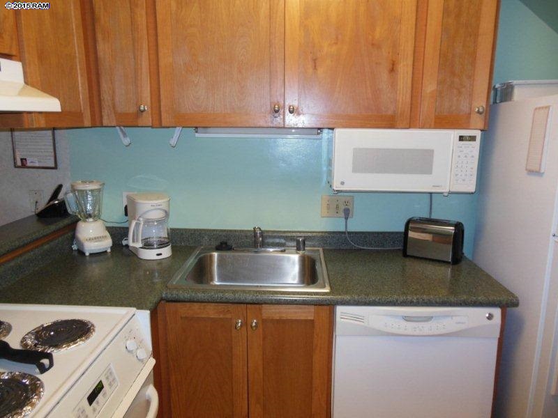 Kahana Sunset condo # B7, Lahaina, Hawaii - photo 9 of 22