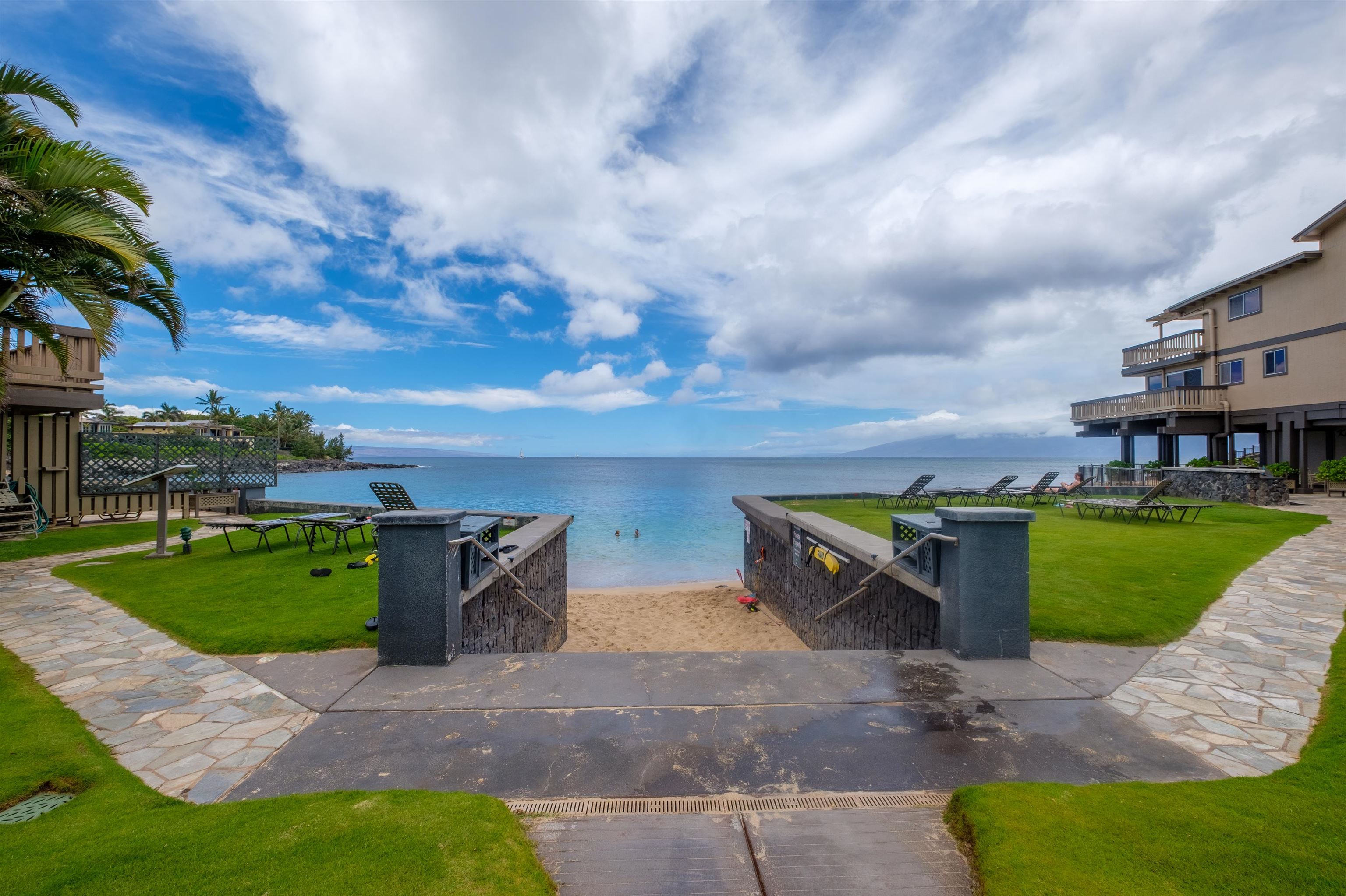 Kahana Sunset condo # D6, Lahaina, Hawaii - photo 32 of 45