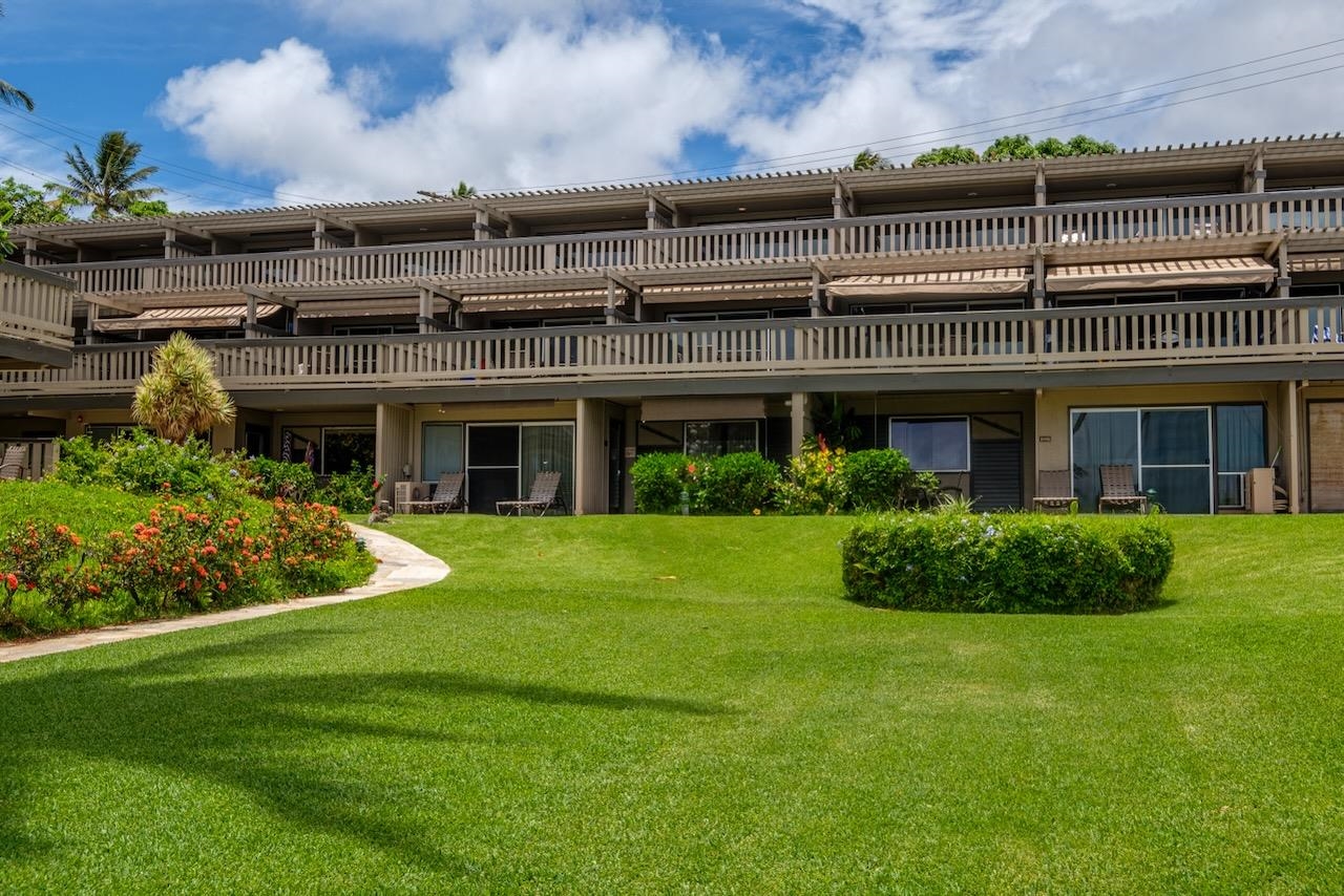 Kahana Sunset condo # D6, Lahaina, Hawaii - photo 31 of 47